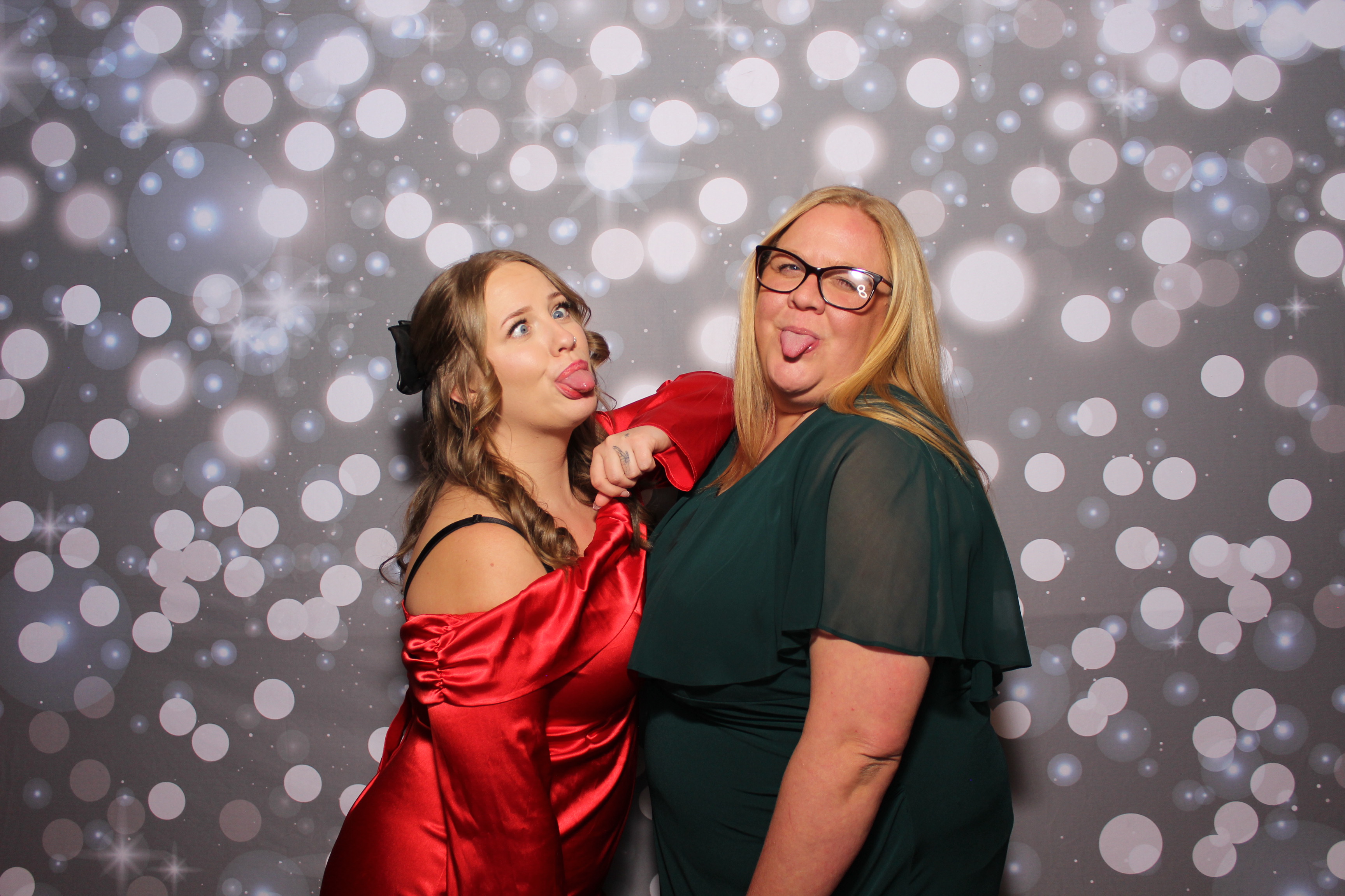 Great Clips Holiday Party | View more photos from the event at gallery.photoboothcincy.com/u/PhotoBoothCincy/Great-Clips-Holiday-Party