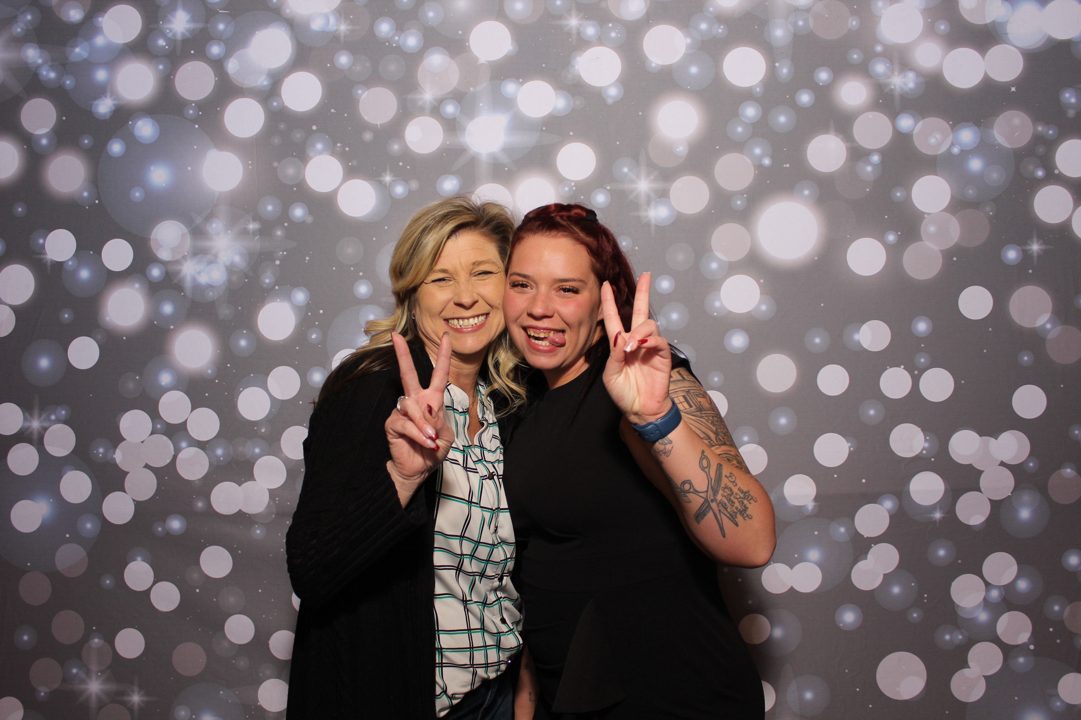 Great Clips Holiday Party | View more photos from the event at gallery.photoboothcincy.com/u/PhotoBoothCincy/Great-Clips-Holiday-Party