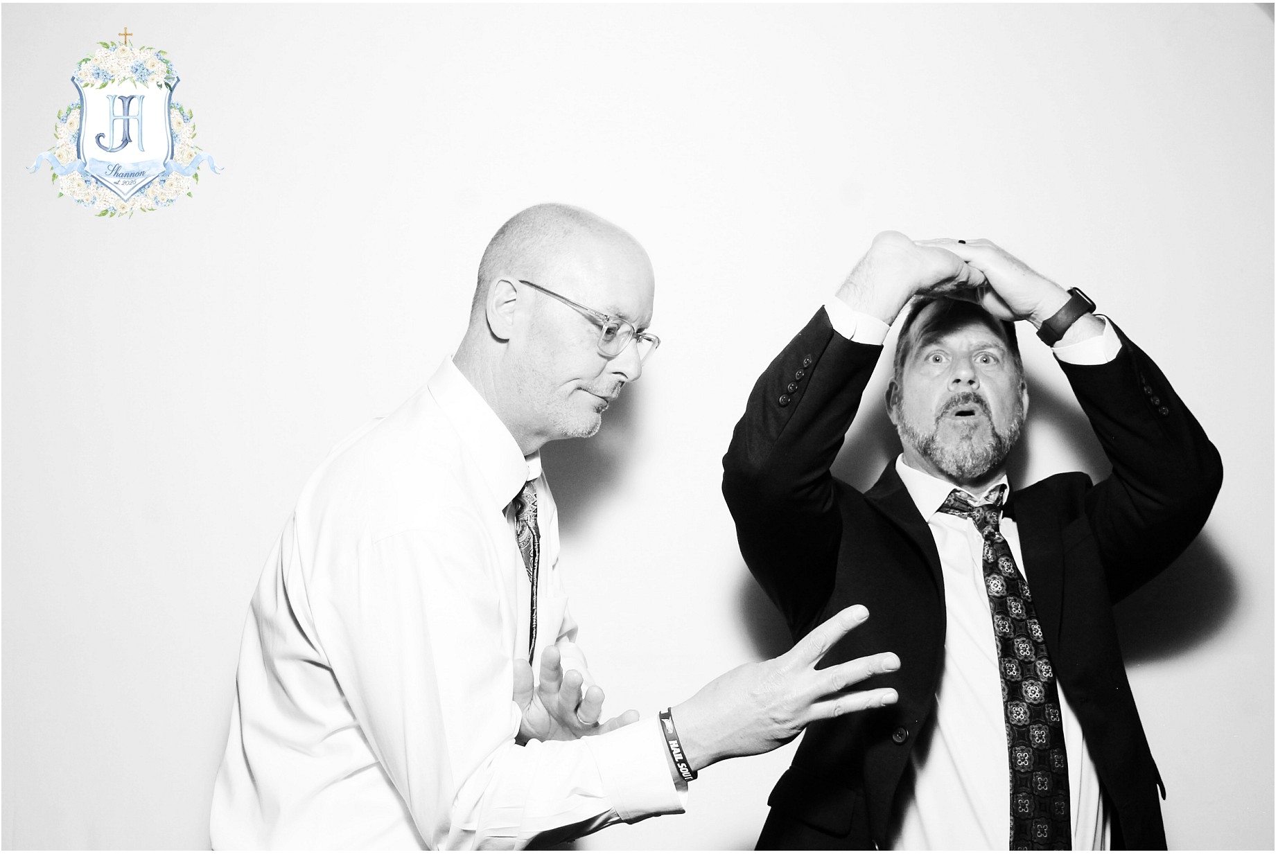 Haley & Jake | View more photos from the event at gallery.photoboothcincy.com/u/PhotoBoothCincy/Haley-Jake