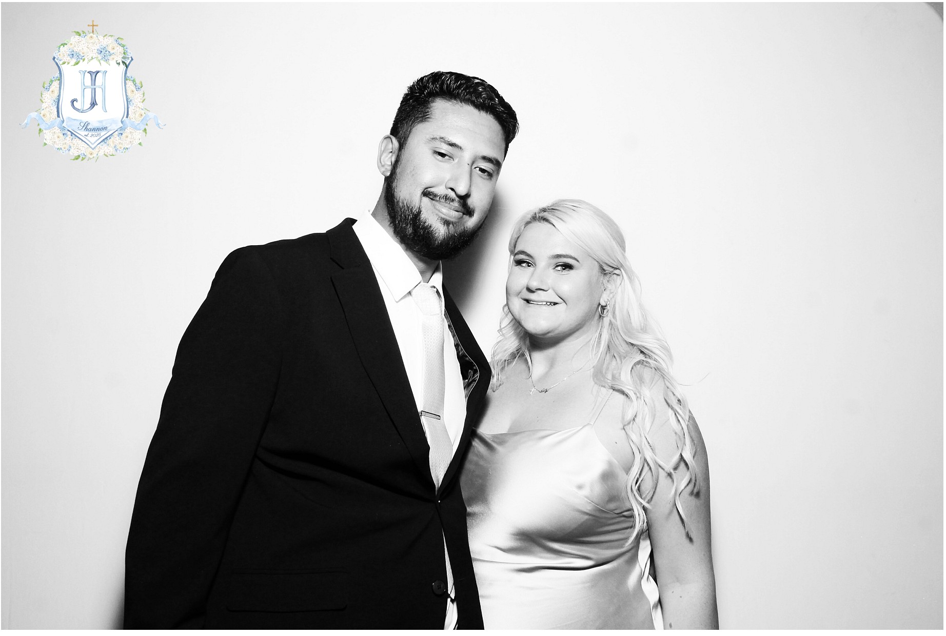 Haley & Jake | View more photos from the event at gallery.photoboothcincy.com/u/PhotoBoothCincy/Haley-Jake