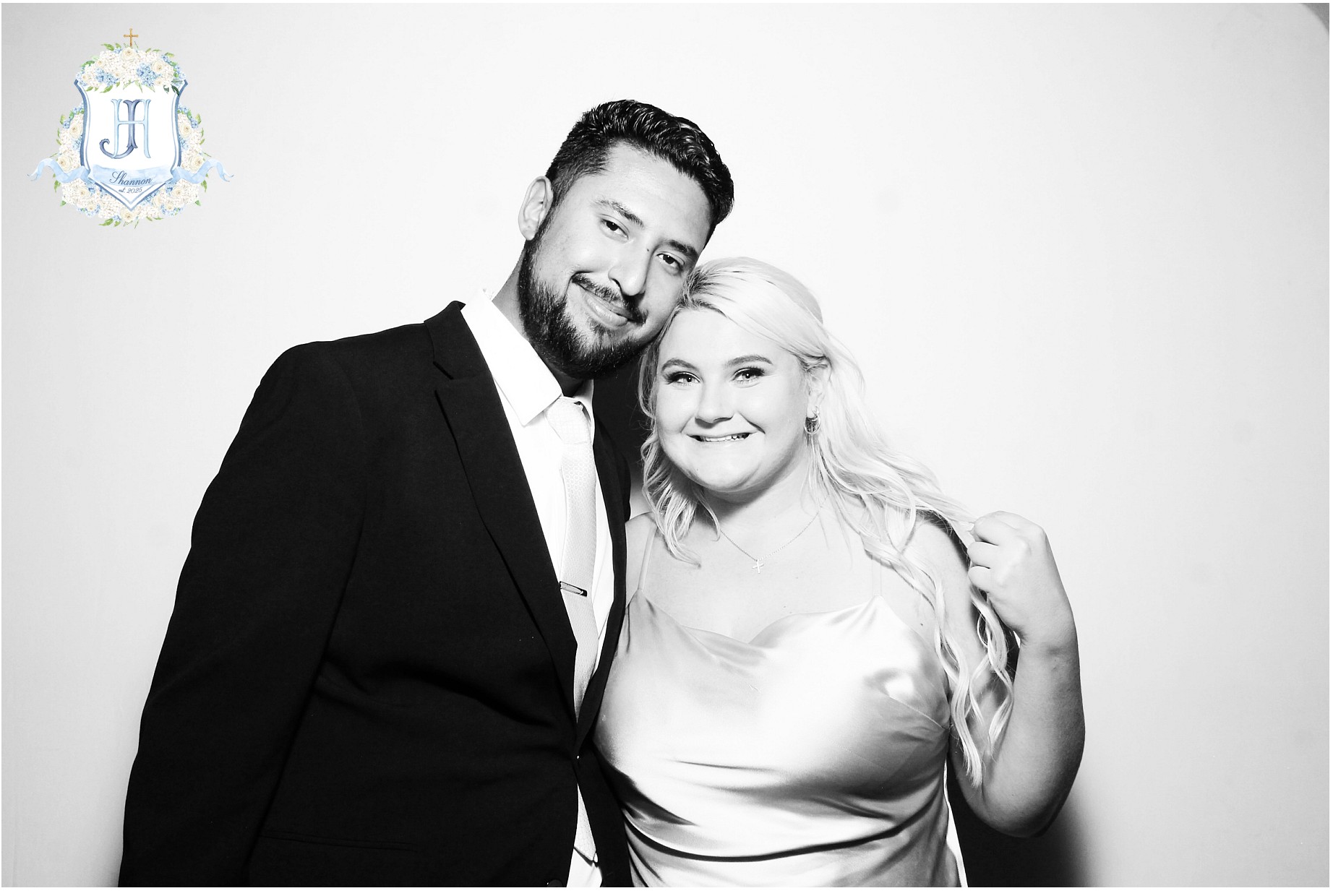 Haley & Jake | View more photos from the event at gallery.photoboothcincy.com/u/PhotoBoothCincy/Haley-Jake