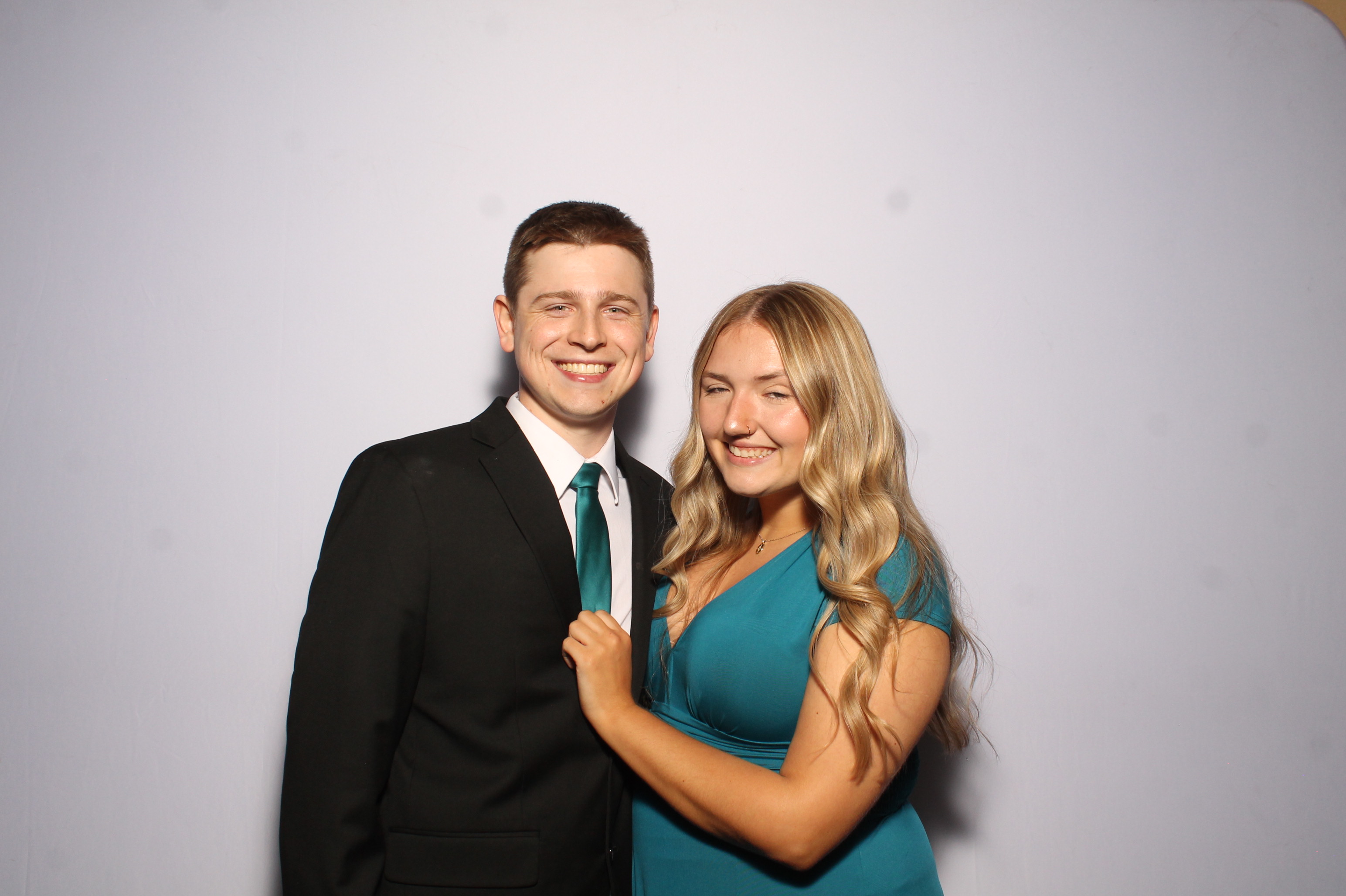 Haley & Jake | View more photos from the event at gallery.photoboothcincy.com/u/PhotoBoothCincy/Haley-Jake