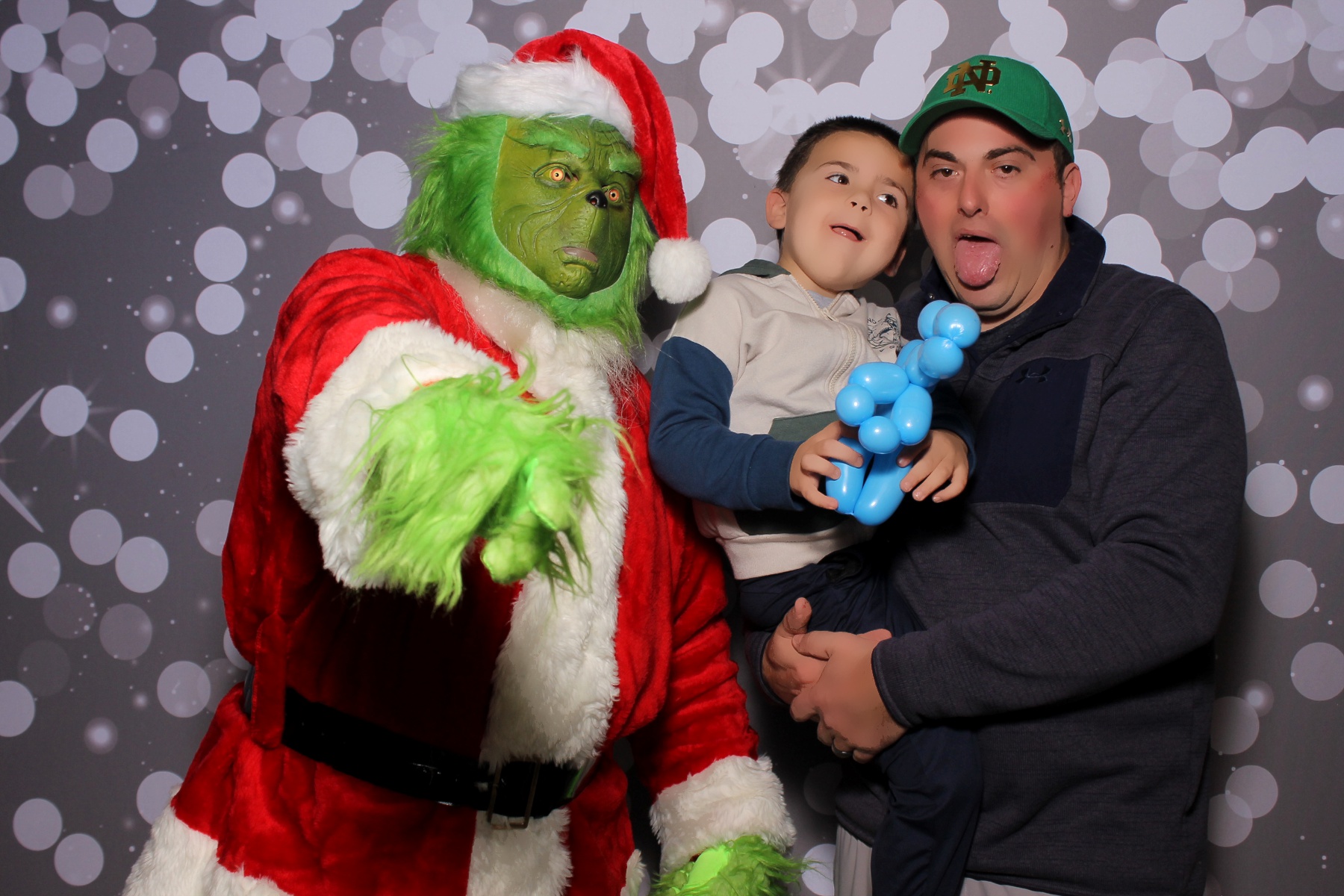 Hamilton twp maineville treelighting | View more photos from the event at gallery.photoboothcincy.com/u/PhotoBoothCincy/Hamilton-twp-maineville-treelighting