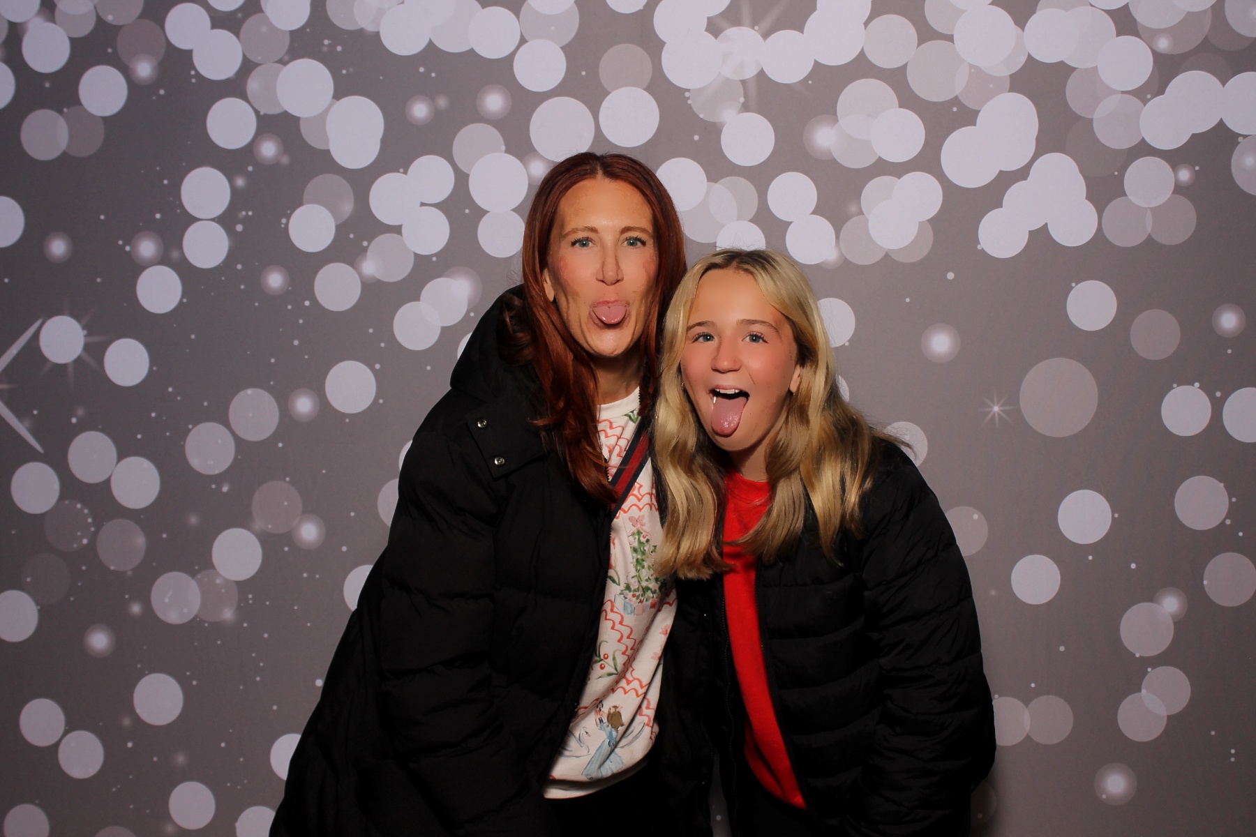Hamilton twp maineville treelighting | View more photos from the event at gallery.photoboothcincy.com/u/PhotoBoothCincy/Hamilton-twp-maineville-treelighting