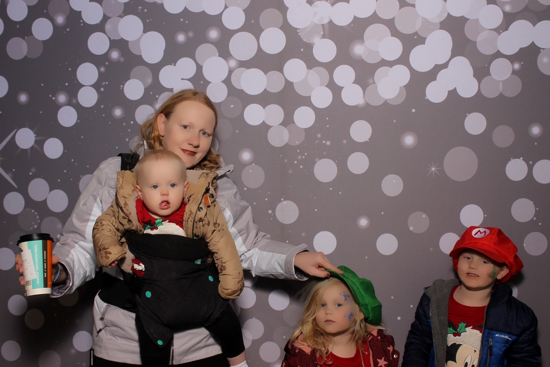 Hamilton twp maineville treelighting | View more photos from the event at gallery.photoboothcincy.com/u/PhotoBoothCincy/Hamilton-twp-maineville-treelighting
