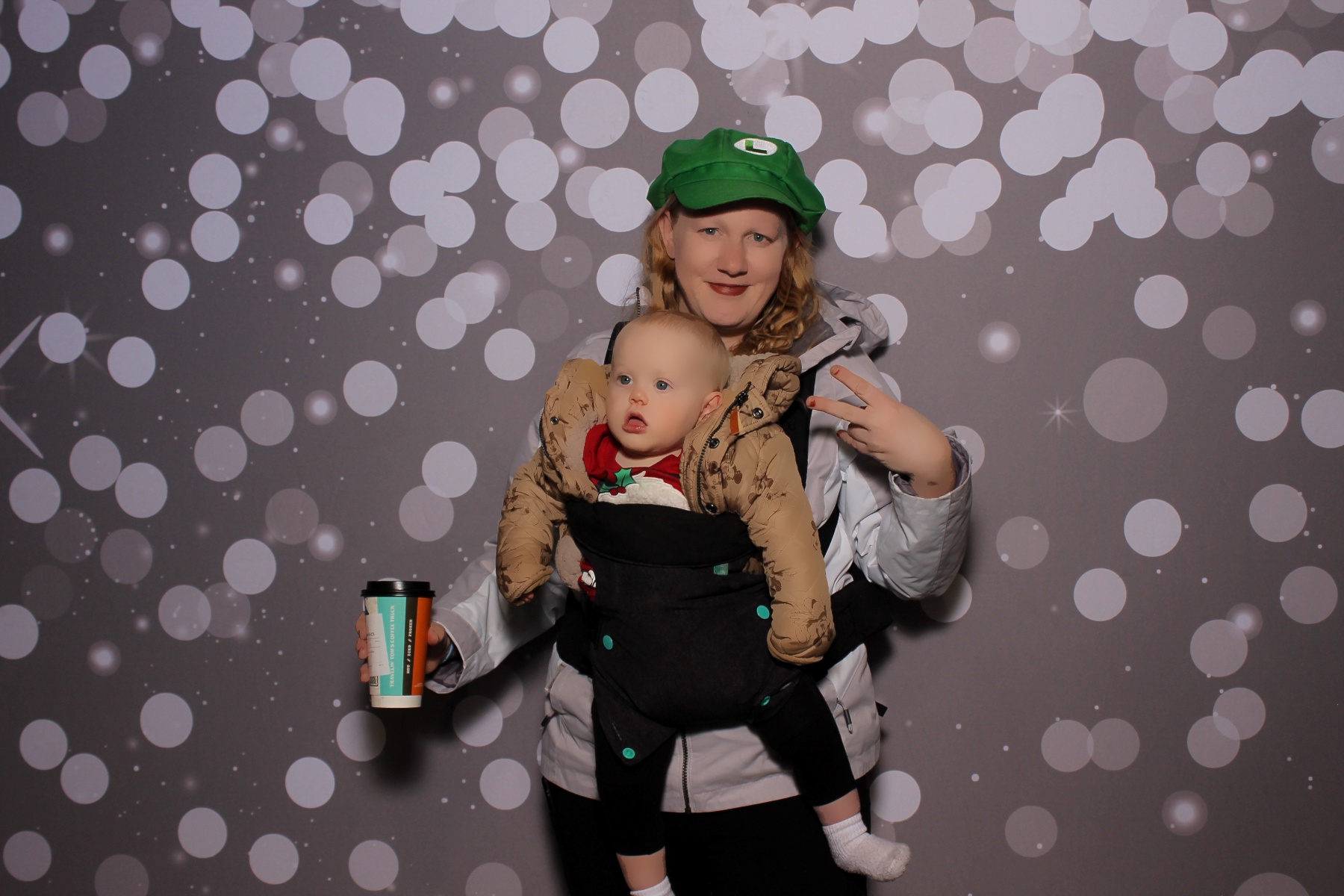 Hamilton twp maineville treelighting | View more photos from the event at gallery.photoboothcincy.com/u/PhotoBoothCincy/Hamilton-twp-maineville-treelighting