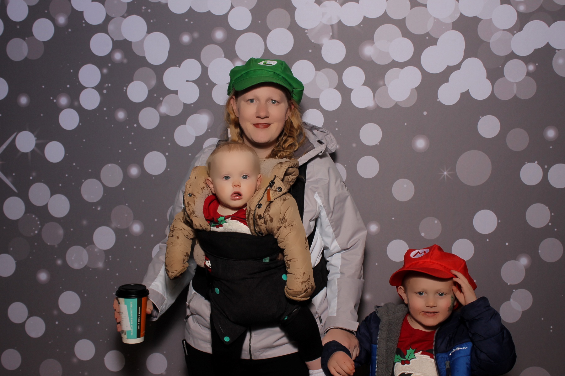 Hamilton twp maineville treelighting | View more photos from the event at gallery.photoboothcincy.com/u/PhotoBoothCincy/Hamilton-twp-maineville-treelighting