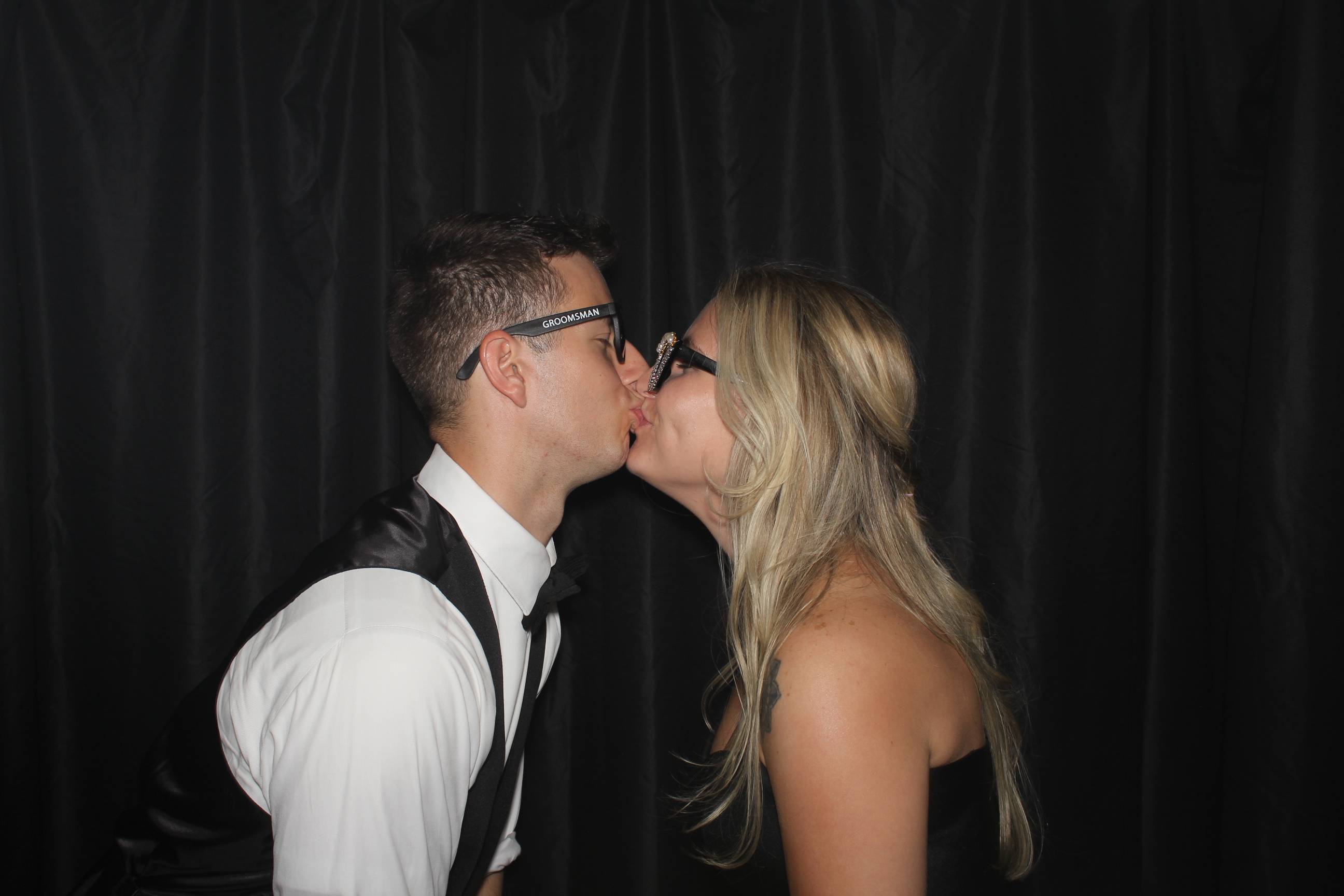 Hannah & Andrew | View more photos from the event at gallery.photoboothcincy.com/u/PhotoBoothCincy/Hannah-Andrew