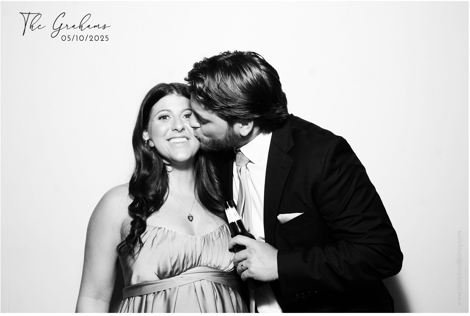 Hannah & Zane | View more photos from the event at gallery.photoboothcincy.com/u/PhotoBoothCincy/Hannah-Zane