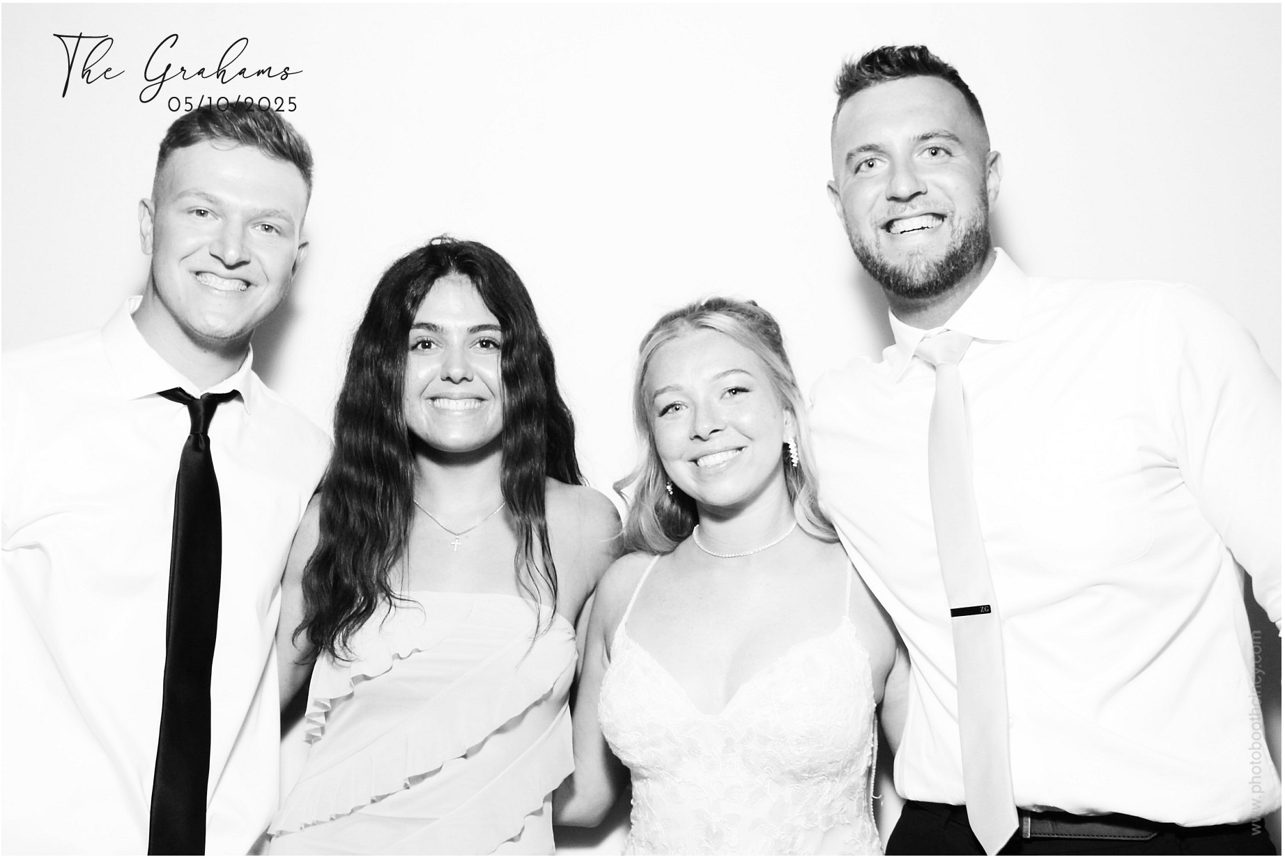 Hannah & Zane | View more photos from the event at gallery.photoboothcincy.com/u/PhotoBoothCincy/Hannah-Zane