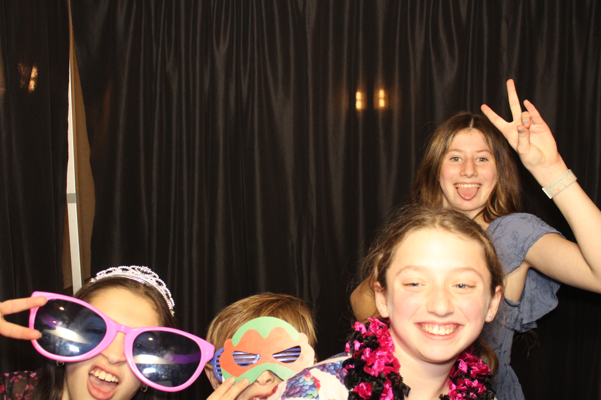 Harper's Bat Mitzvah | View more photos from the event at gallery.photoboothcincy.com/u/PhotoBoothCincy/Harpers-Bat-Mitzvah