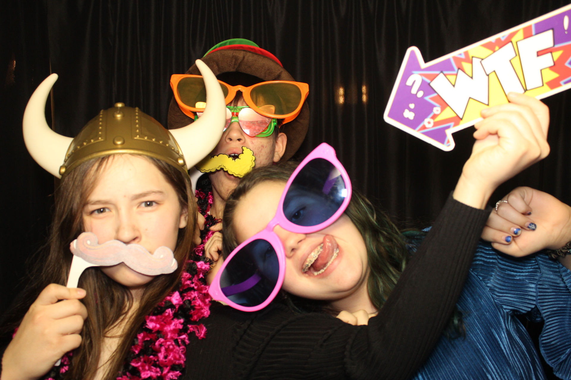 Harper's Bat Mitzvah | View more photos from the event at gallery.photoboothcincy.com/u/PhotoBoothCincy/Harpers-Bat-Mitzvah