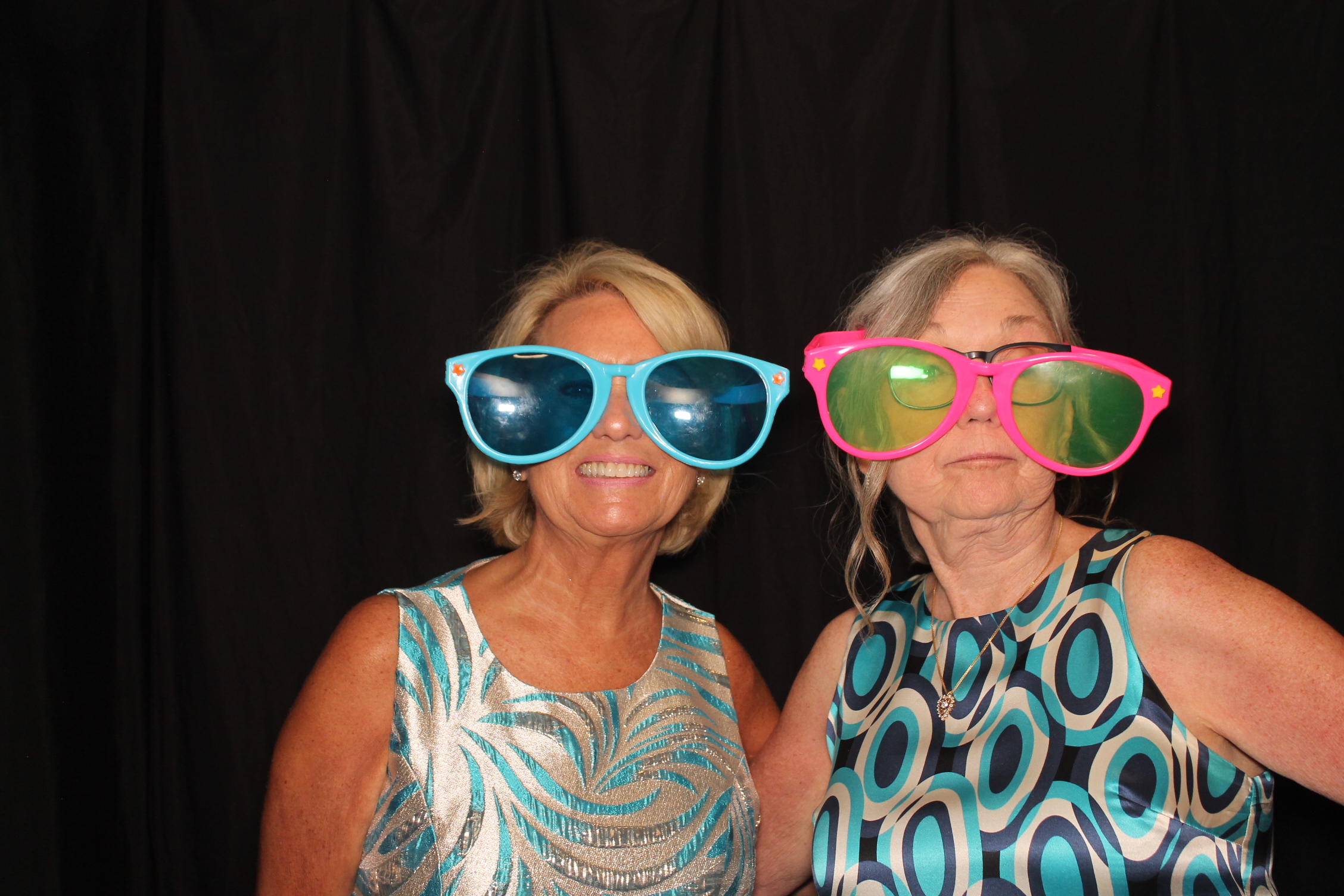 Haugan Cooper Reception | View more photos from the event at gallery.photoboothcincy.com/u/PhotoBoothCincy/Haugan-Cooper-Reception