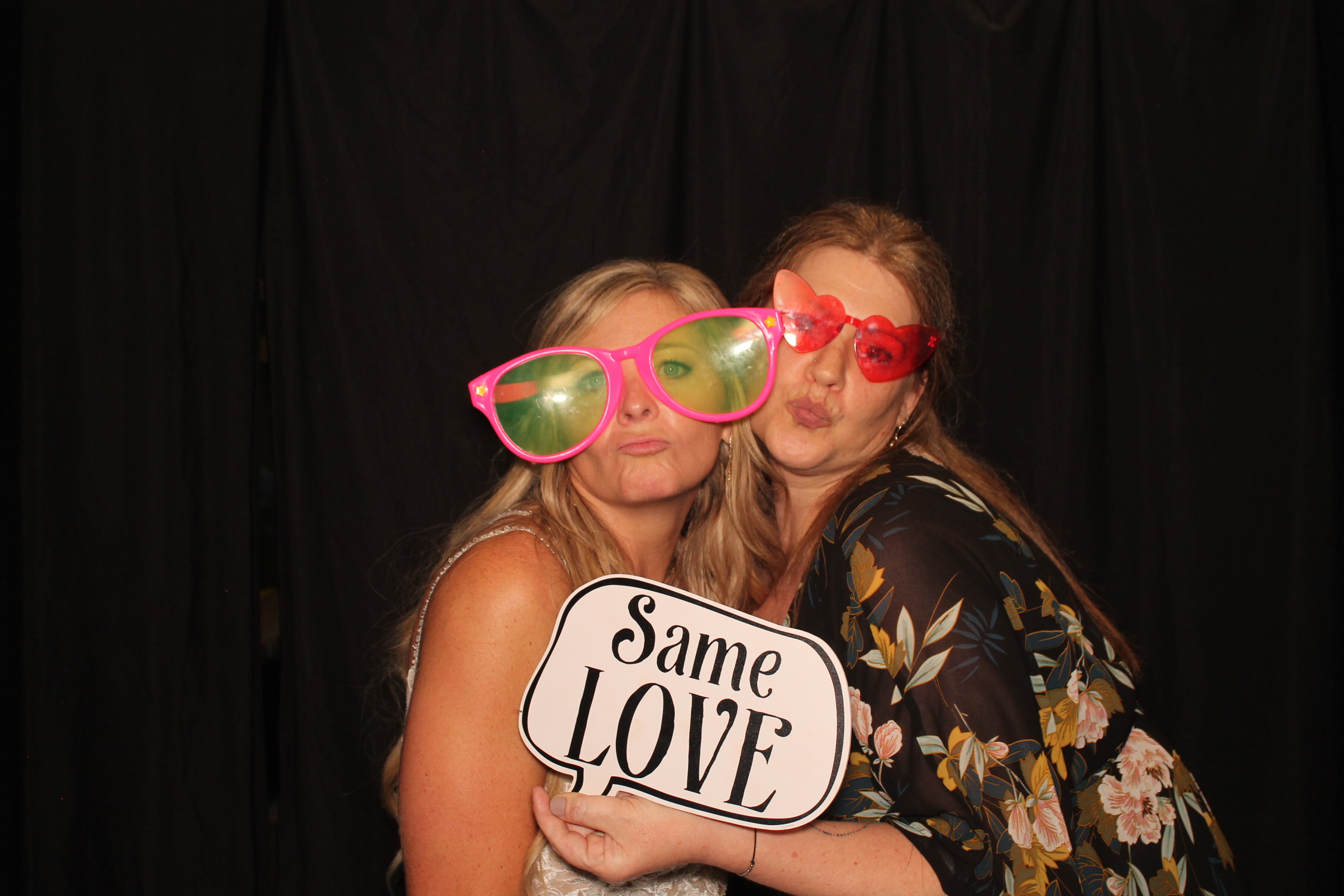Haugan Cooper Reception | View more photos from the event at gallery.photoboothcincy.com/u/PhotoBoothCincy/Haugan-Cooper-Reception