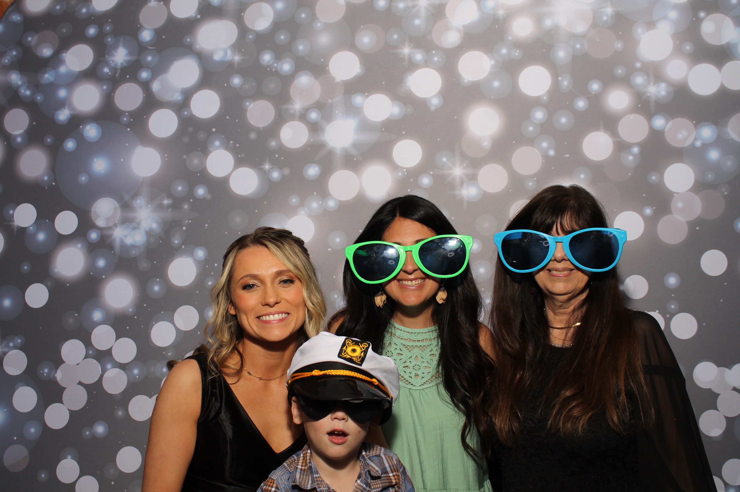 Hicks Wedding | View more photos from the event at gallery.photoboothcincy.com/u/PhotoBoothCincy/Hicks-Wedding