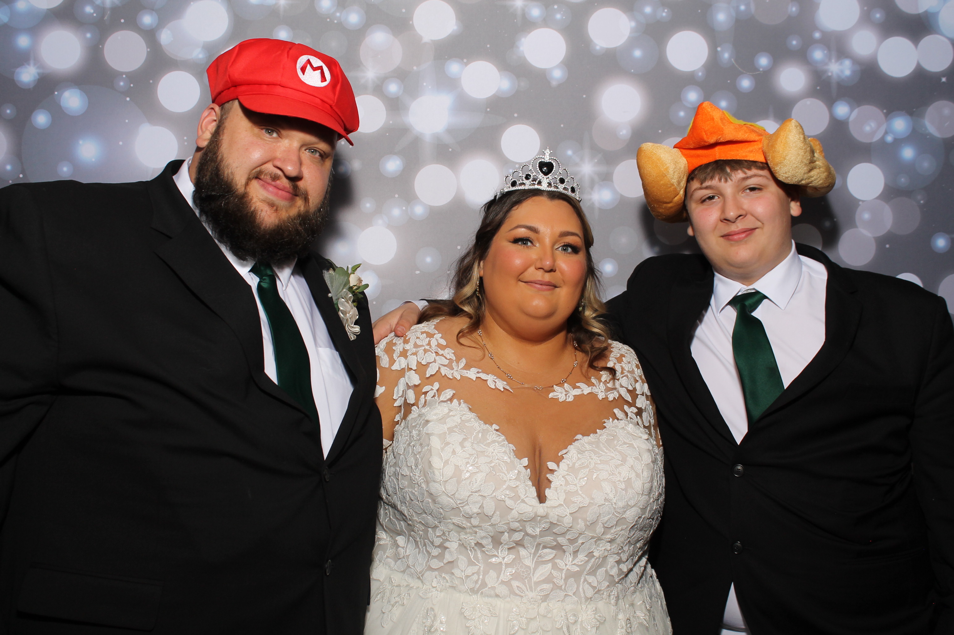 Hicks Wedding | View more photos from the event at gallery.photoboothcincy.com/u/PhotoBoothCincy/Hicks-Wedding