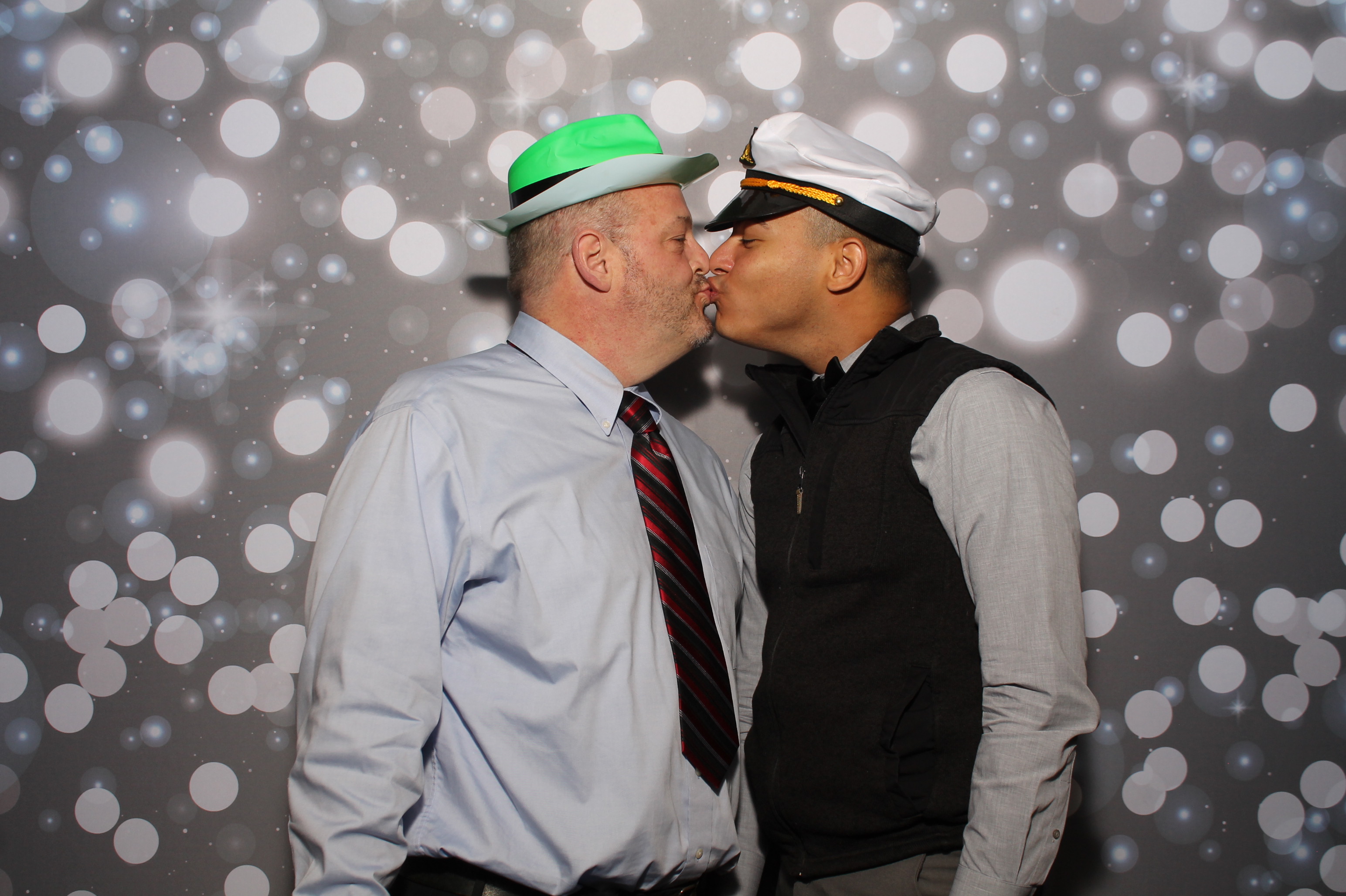 Hicks Wedding | View more photos from the event at gallery.photoboothcincy.com/u/PhotoBoothCincy/Hicks-Wedding
