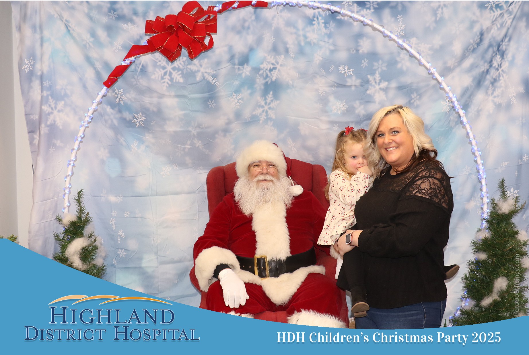 Highland District Hospital | View more photos from the event at gallery.photoboothcincy.com/u/PhotoBoothCincy/Highland-District-Hospital
