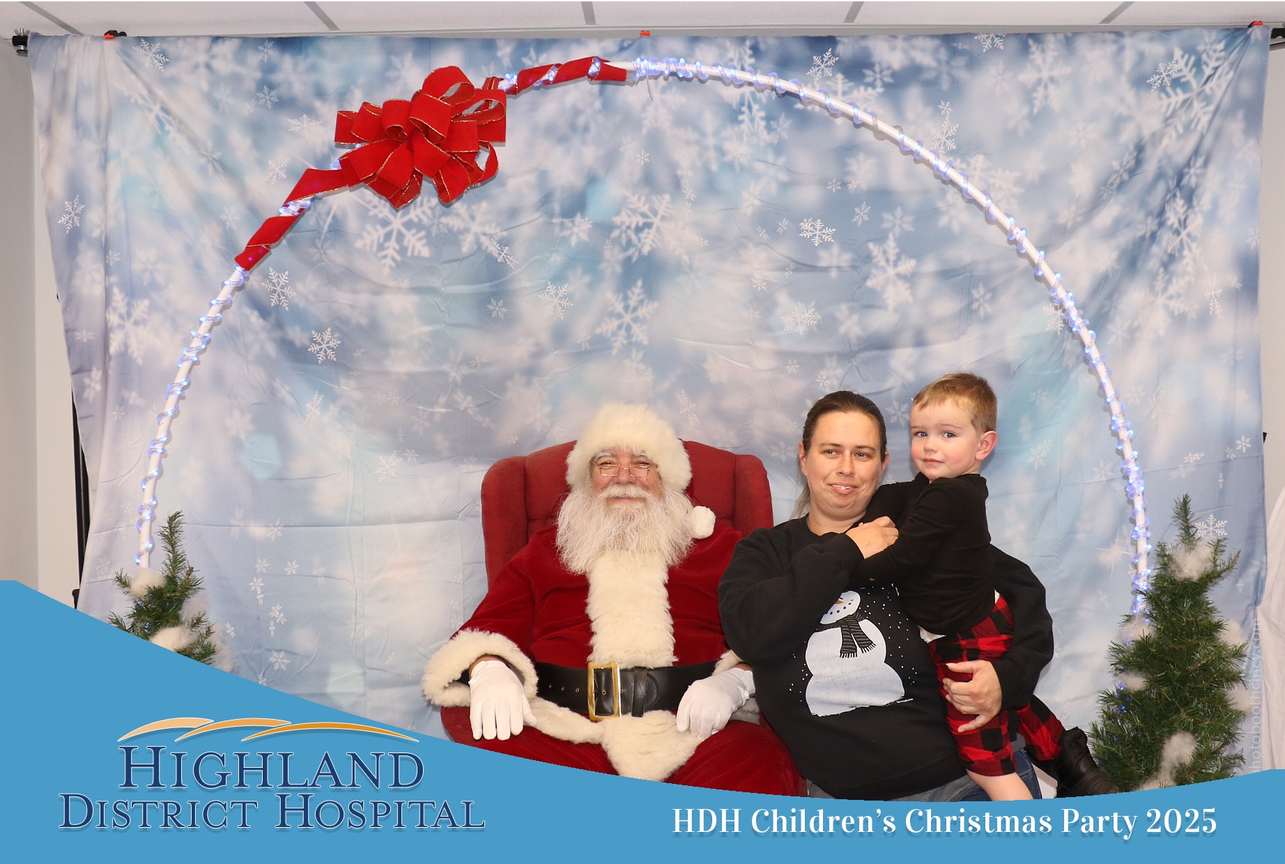 Highland District Hospital | View more photos from the event at gallery.photoboothcincy.com/u/PhotoBoothCincy/Highland-District-Hospital
