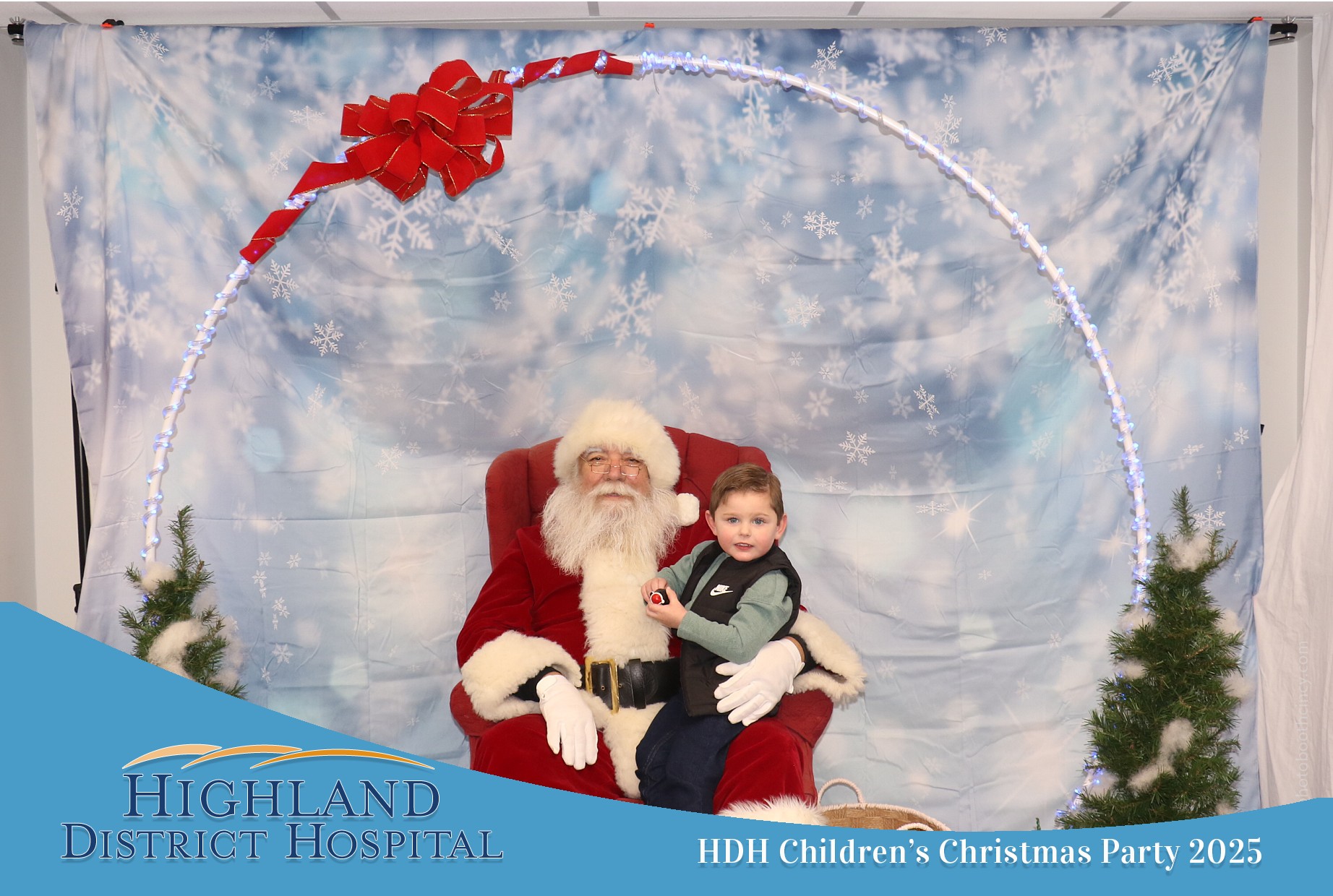 Highland District Hospital | View more photos from the event at gallery.photoboothcincy.com/u/PhotoBoothCincy/Highland-District-Hospital
