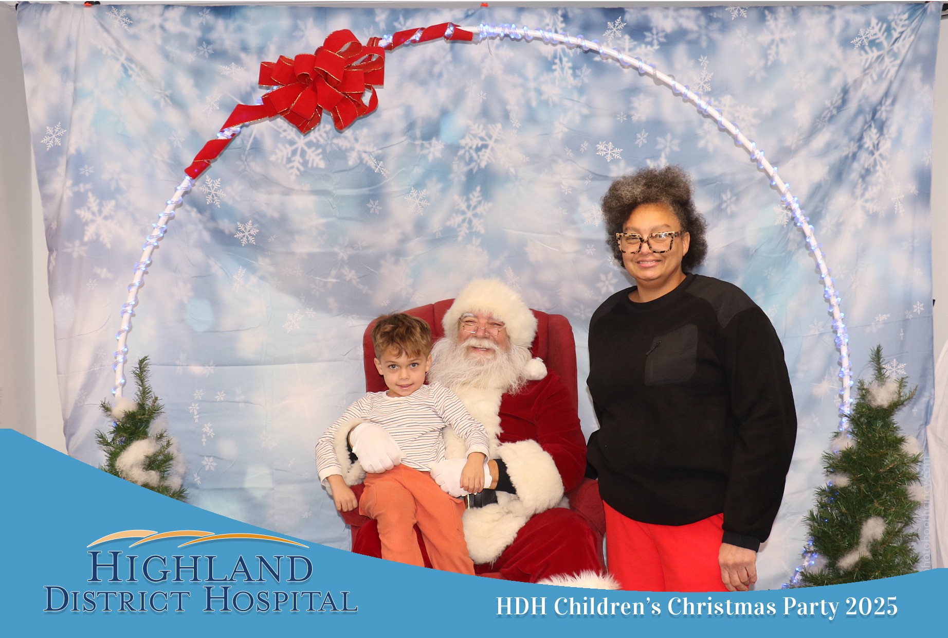 Highland District Hospital | View more photos from the event at gallery.photoboothcincy.com/u/PhotoBoothCincy/Highland-District-Hospital