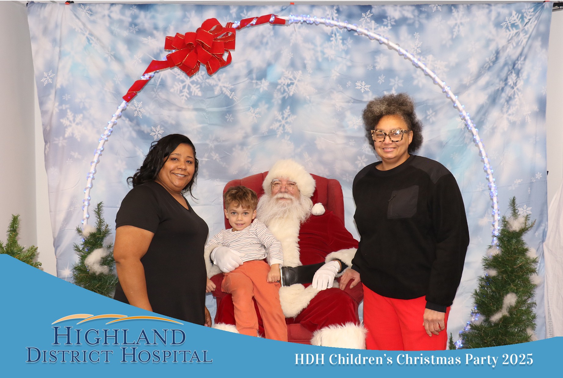 Highland District Hospital | View more photos from the event at gallery.photoboothcincy.com/u/PhotoBoothCincy/Highland-District-Hospital