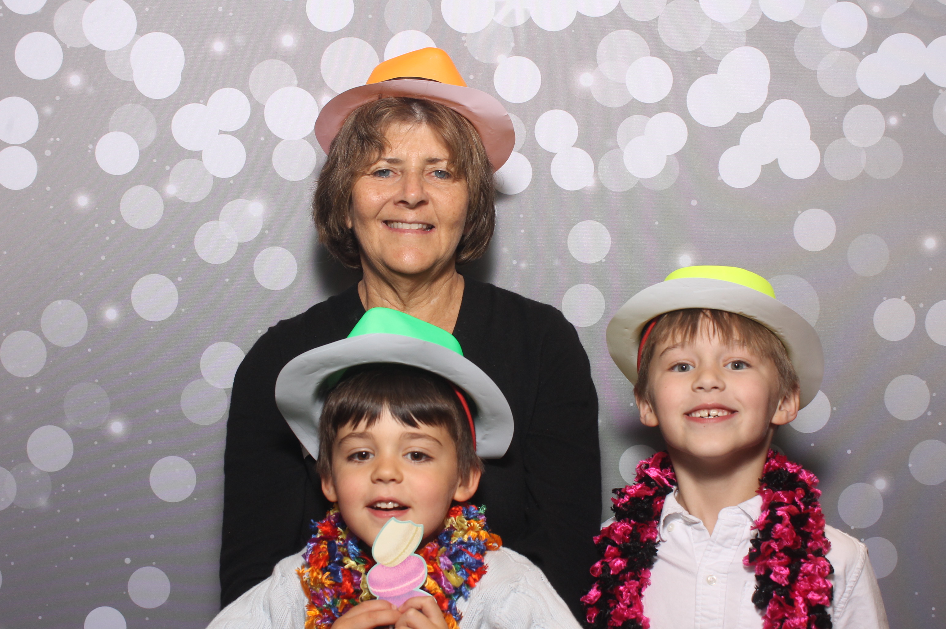 Hillel Grandparents & Special Friends Tea | View more photos from the event at gallery.photoboothcincy.com/u/PhotoBoothCincy/Hillel-Grandparents-Special-Friends-Tea