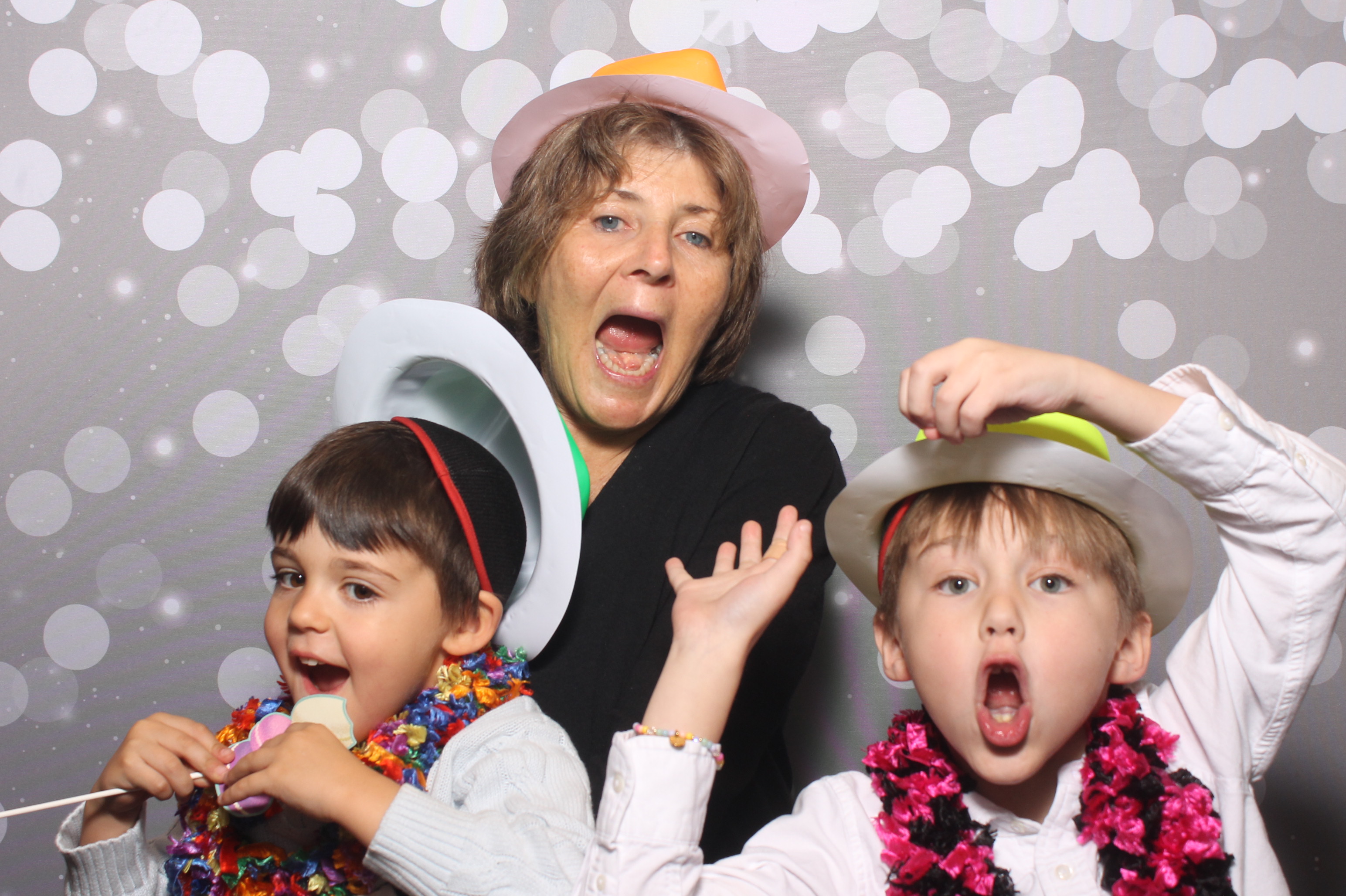 Hillel Grandparents & Special Friends Tea | View more photos from the event at gallery.photoboothcincy.com/u/PhotoBoothCincy/Hillel-Grandparents-Special-Friends-Tea