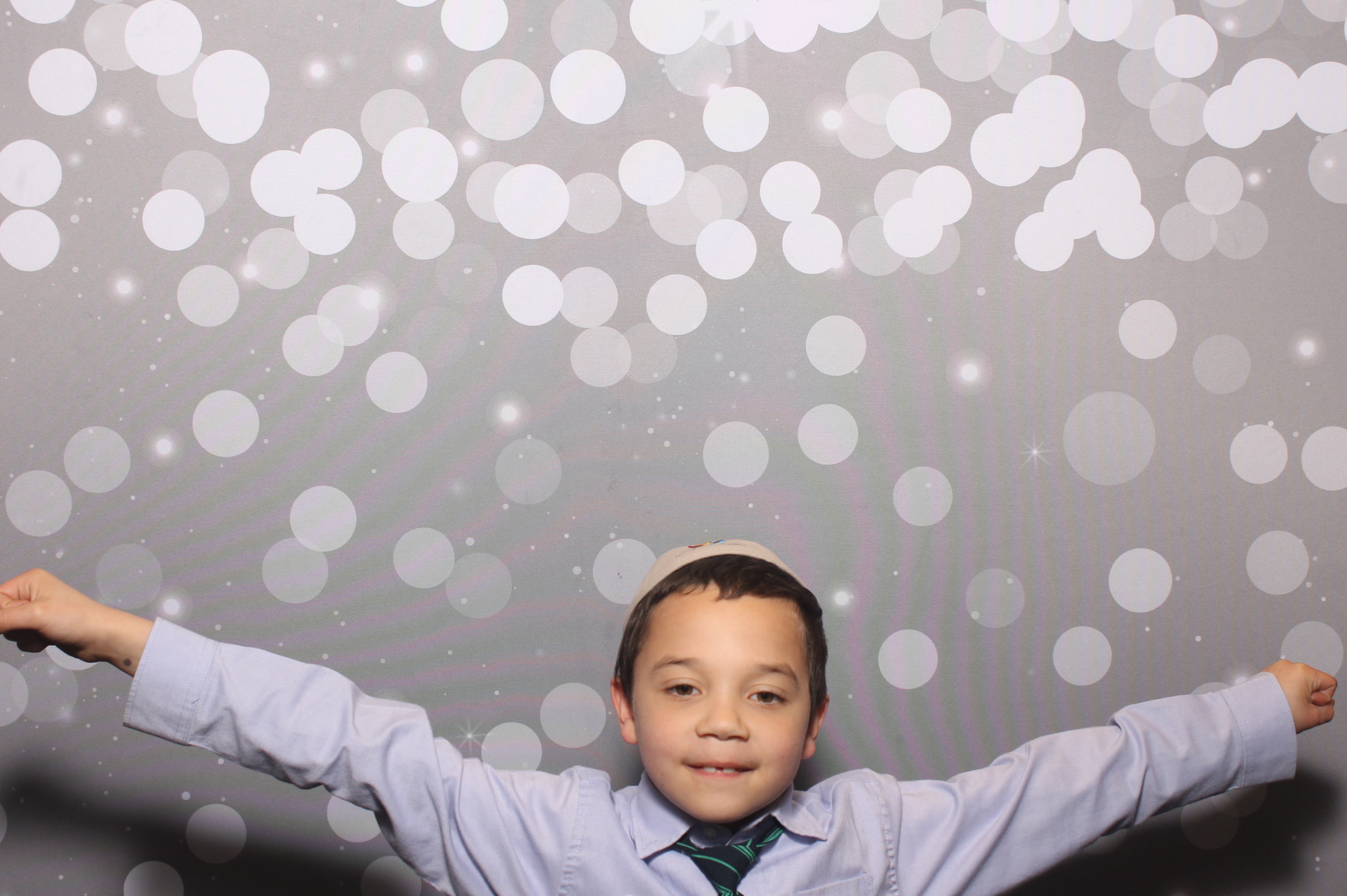 Hillel Grandparents & Special Friends Tea | View more photos from the event at gallery.photoboothcincy.com/u/PhotoBoothCincy/Hillel-Grandparents-Special-Friends-Tea