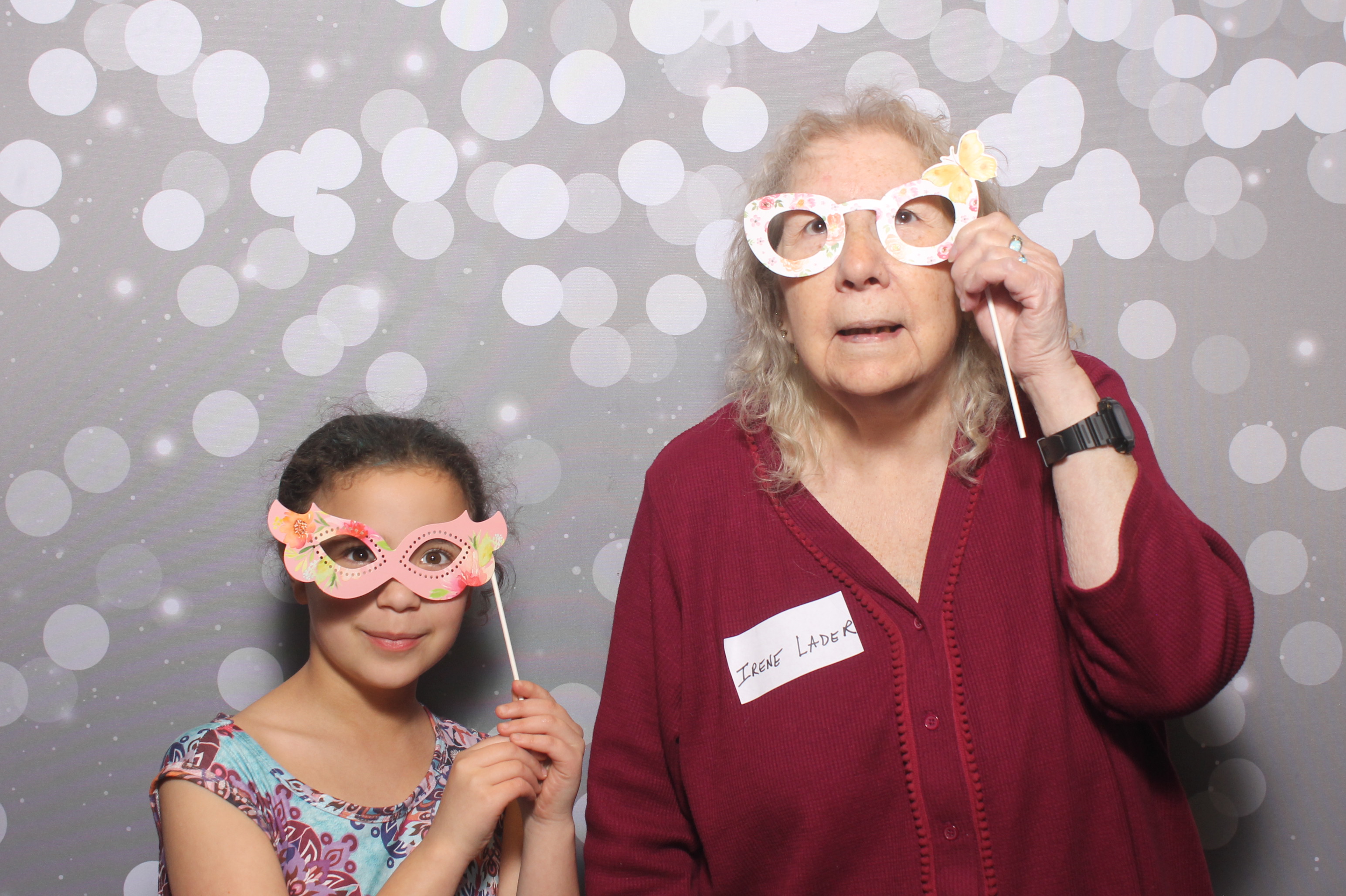 Hillel Grandparents & Special Friends Tea | View more photos from the event at gallery.photoboothcincy.com/u/PhotoBoothCincy/Hillel-Grandparents-Special-Friends-Tea