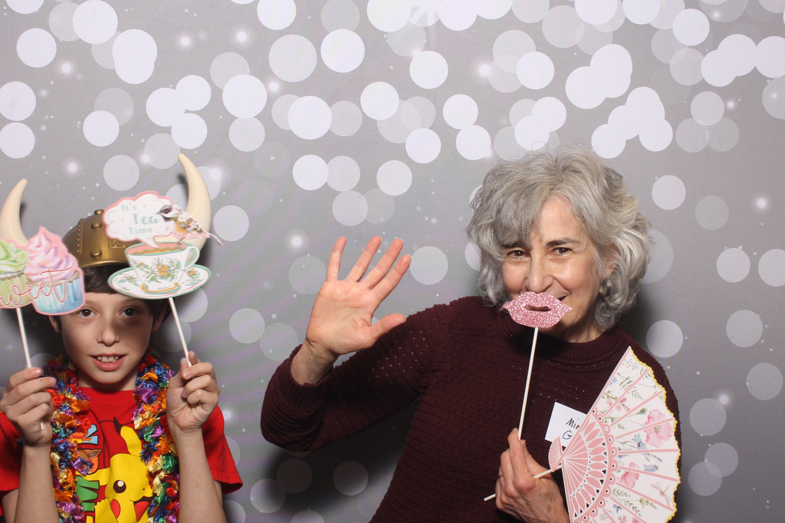 Hillel Grandparents & Special Friends Tea | View more photos from the event at gallery.photoboothcincy.com/u/PhotoBoothCincy/Hillel-Grandparents-Special-Friends-Tea