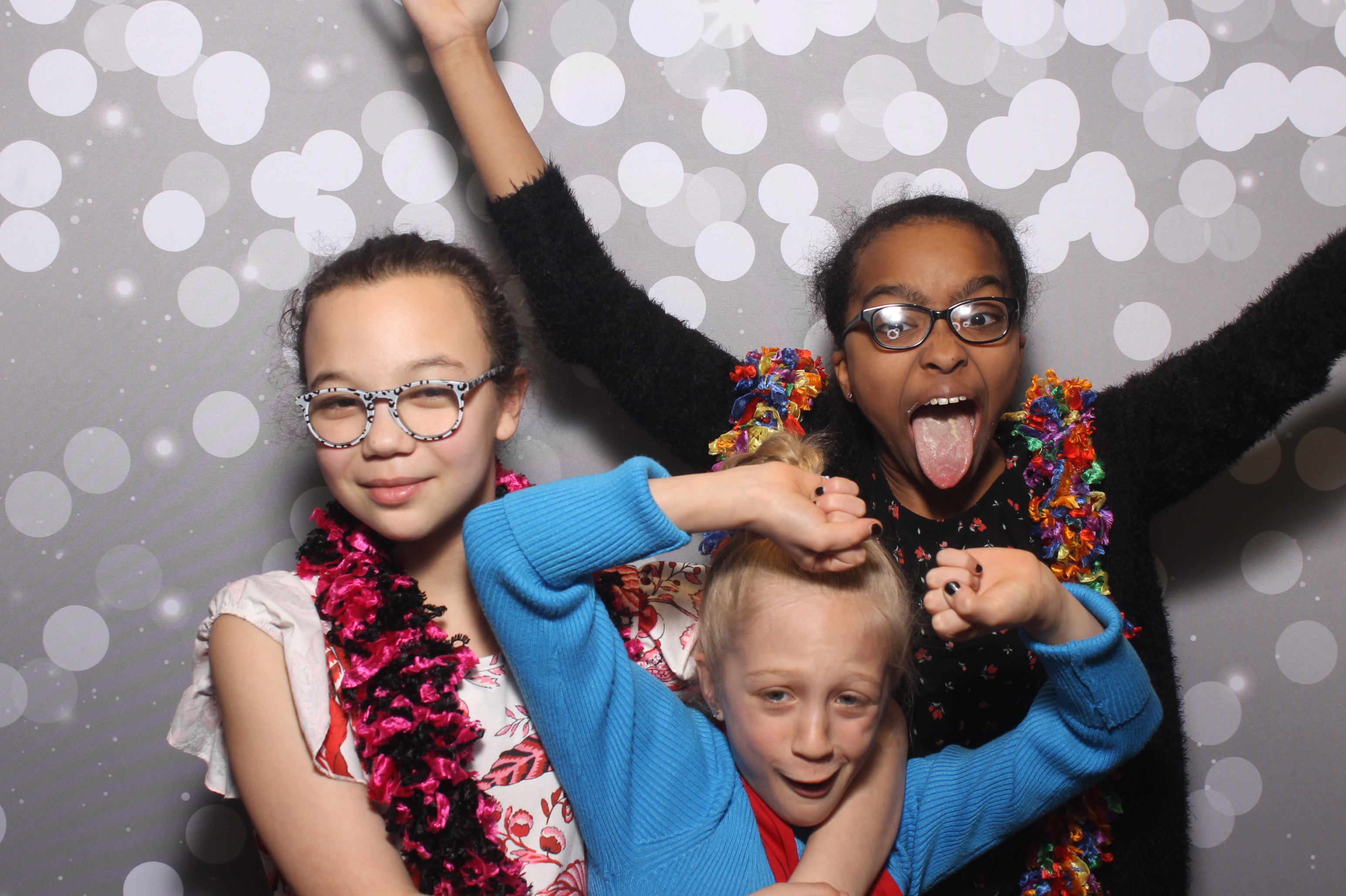 Hillel Grandparents & Special Friends Tea | View more photos from the event at gallery.photoboothcincy.com/u/PhotoBoothCincy/Hillel-Grandparents-Special-Friends-Tea