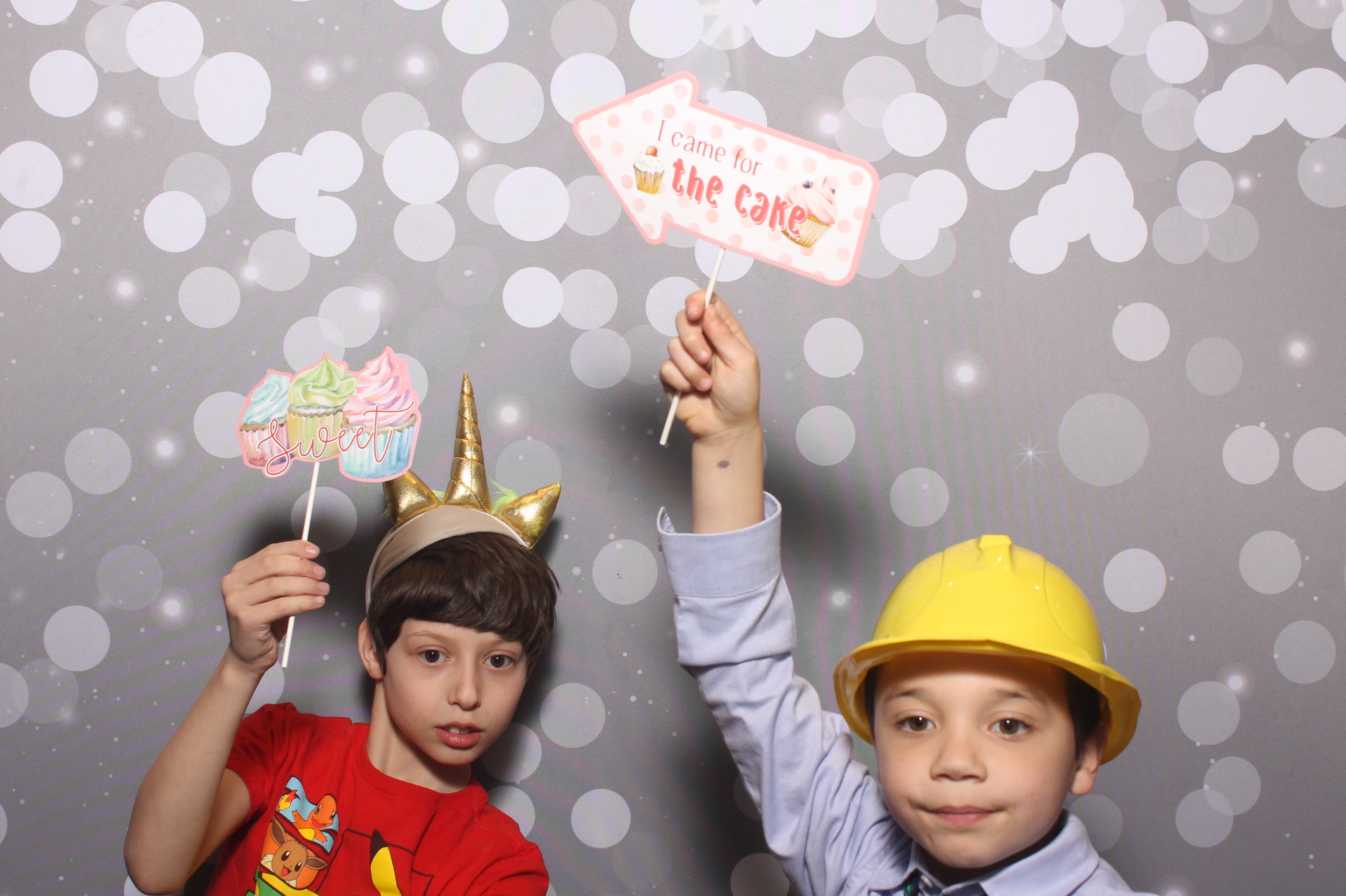 Hillel Grandparents & Special Friends Tea | View more photos from the event at gallery.photoboothcincy.com/u/PhotoBoothCincy/Hillel-Grandparents-Special-Friends-Tea