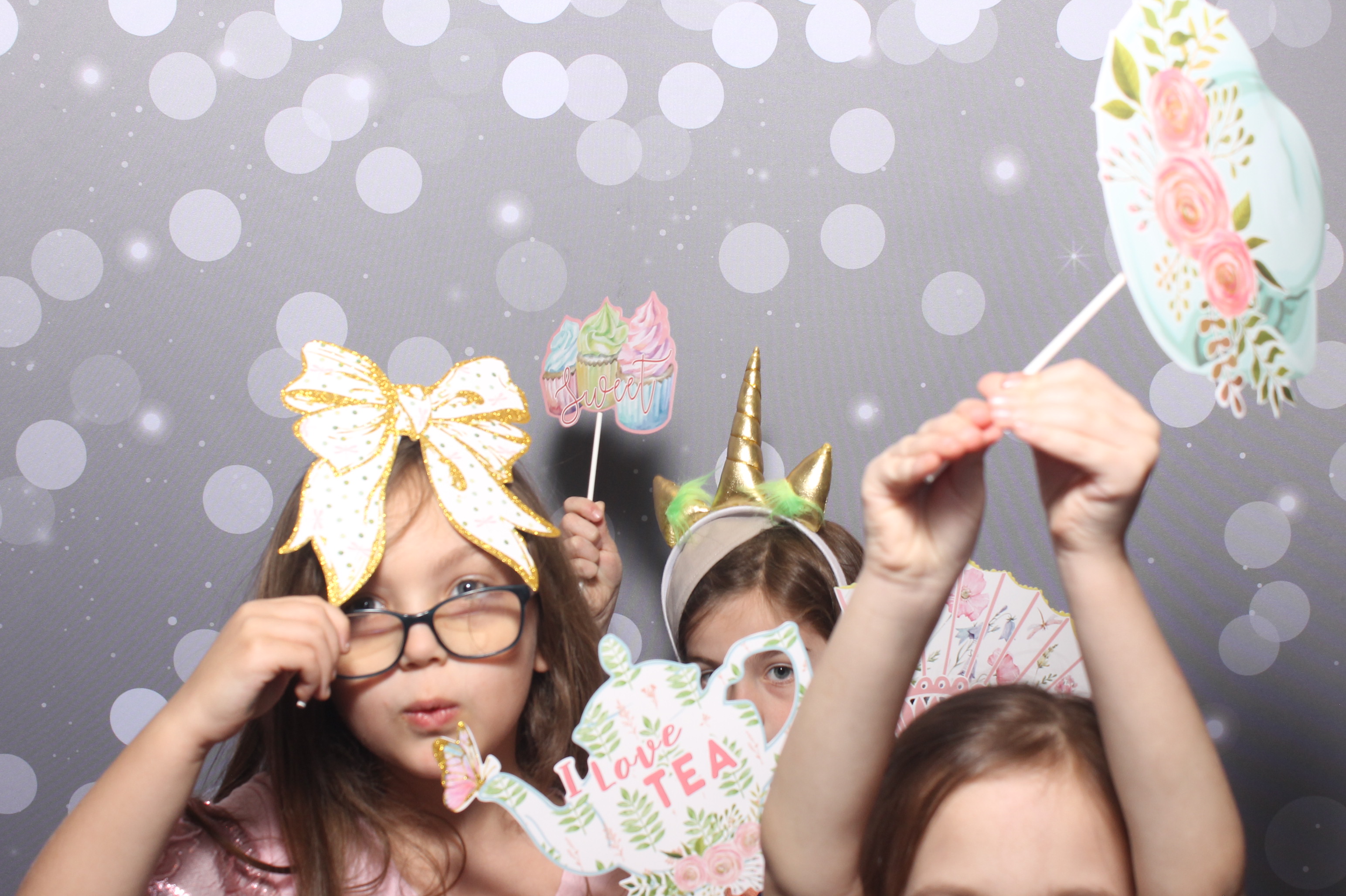 Hillel Grandparents & Special Friends Tea | View more photos from the event at gallery.photoboothcincy.com/u/PhotoBoothCincy/Hillel-Grandparents-Special-Friends-Tea