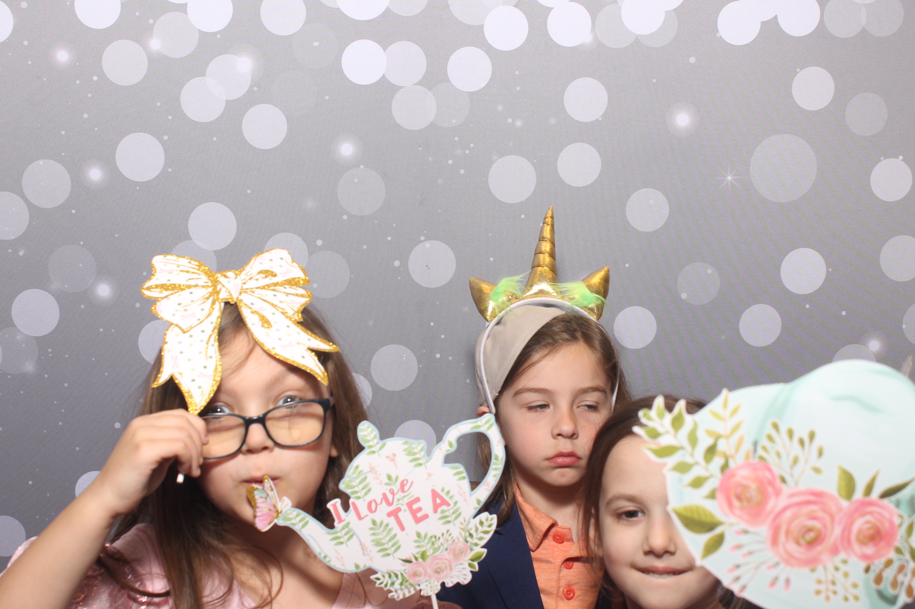 Hillel Grandparents & Special Friends Tea | View more photos from the event at gallery.photoboothcincy.com/u/PhotoBoothCincy/Hillel-Grandparents-Special-Friends-Tea