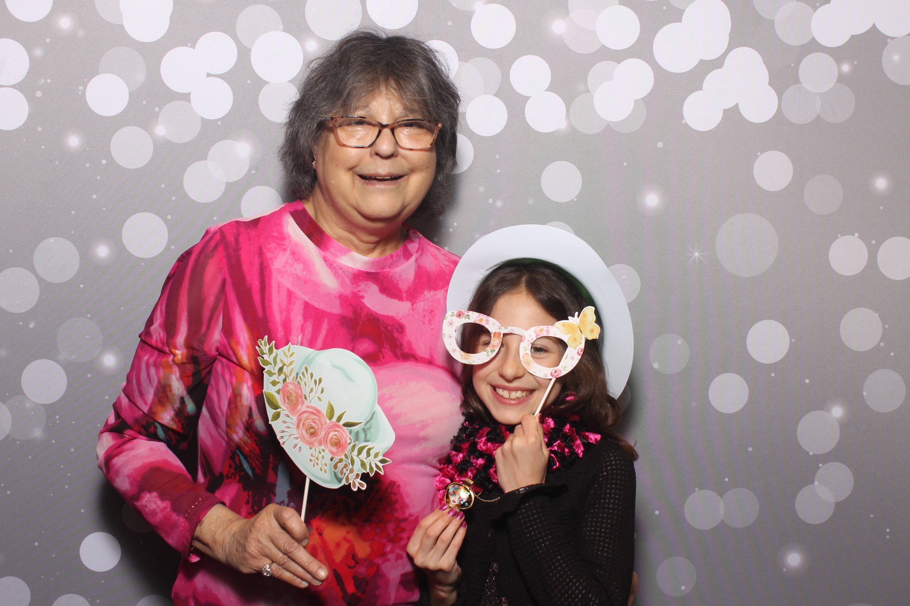 Hillel Grandparents & Special Friends Tea | View more photos from the event at gallery.photoboothcincy.com/u/PhotoBoothCincy/Hillel-Grandparents-Special-Friends-Tea