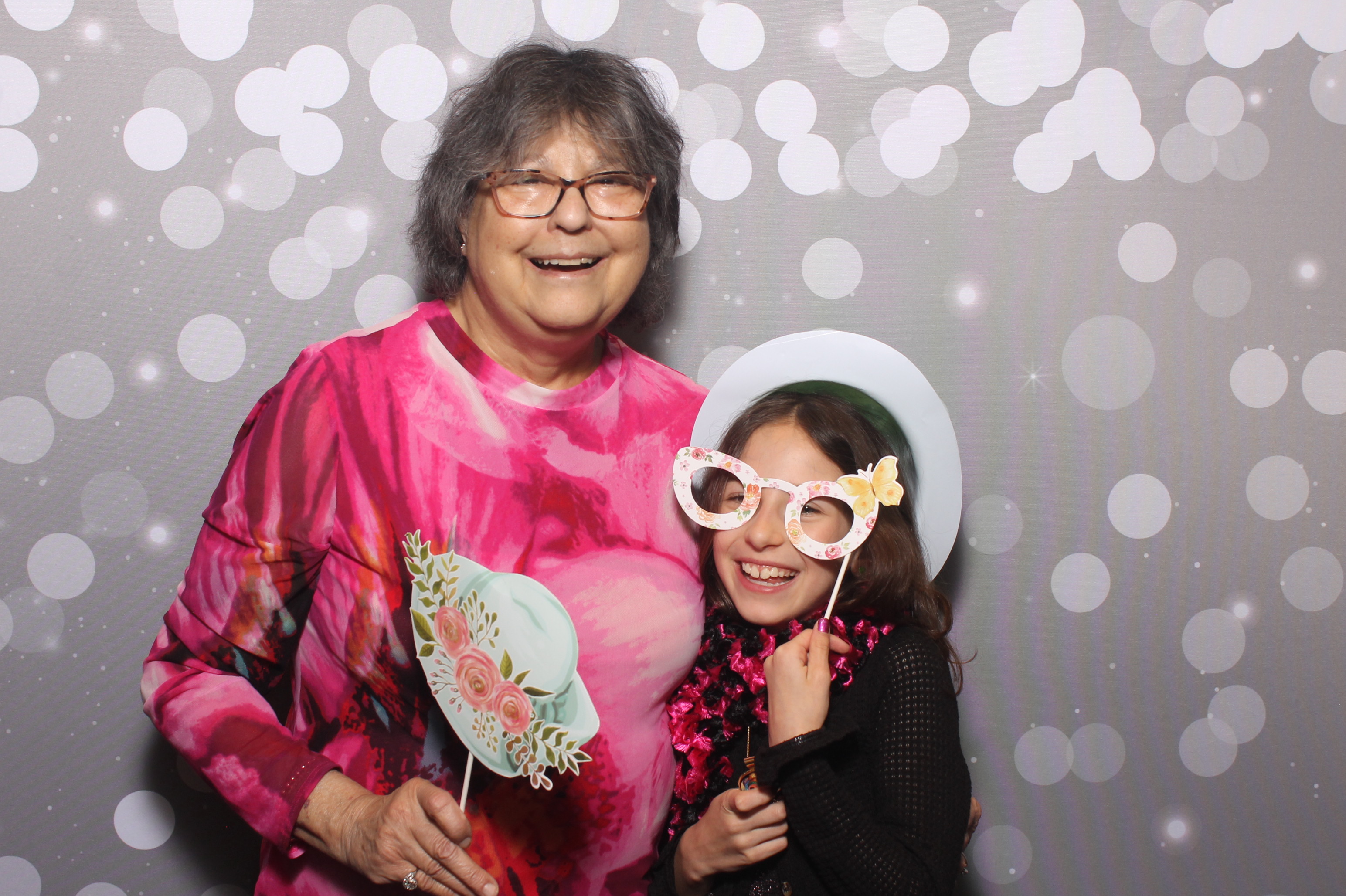 Hillel Grandparents & Special Friends Tea | View more photos from the event at gallery.photoboothcincy.com/u/PhotoBoothCincy/Hillel-Grandparents-Special-Friends-Tea