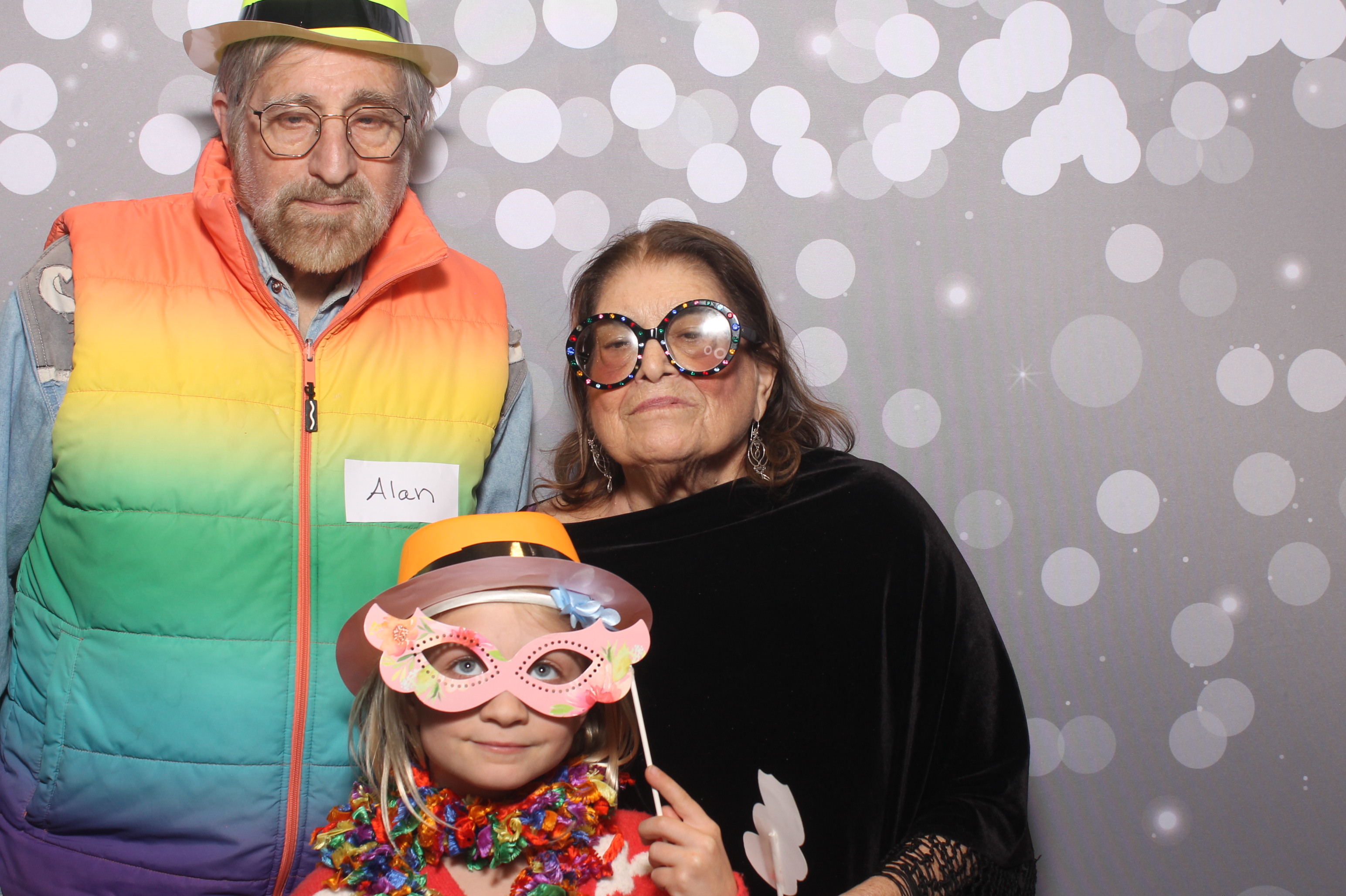 Hillel Grandparents & Special Friends Tea | View more photos from the event at gallery.photoboothcincy.com/u/PhotoBoothCincy/Hillel-Grandparents-Special-Friends-Tea