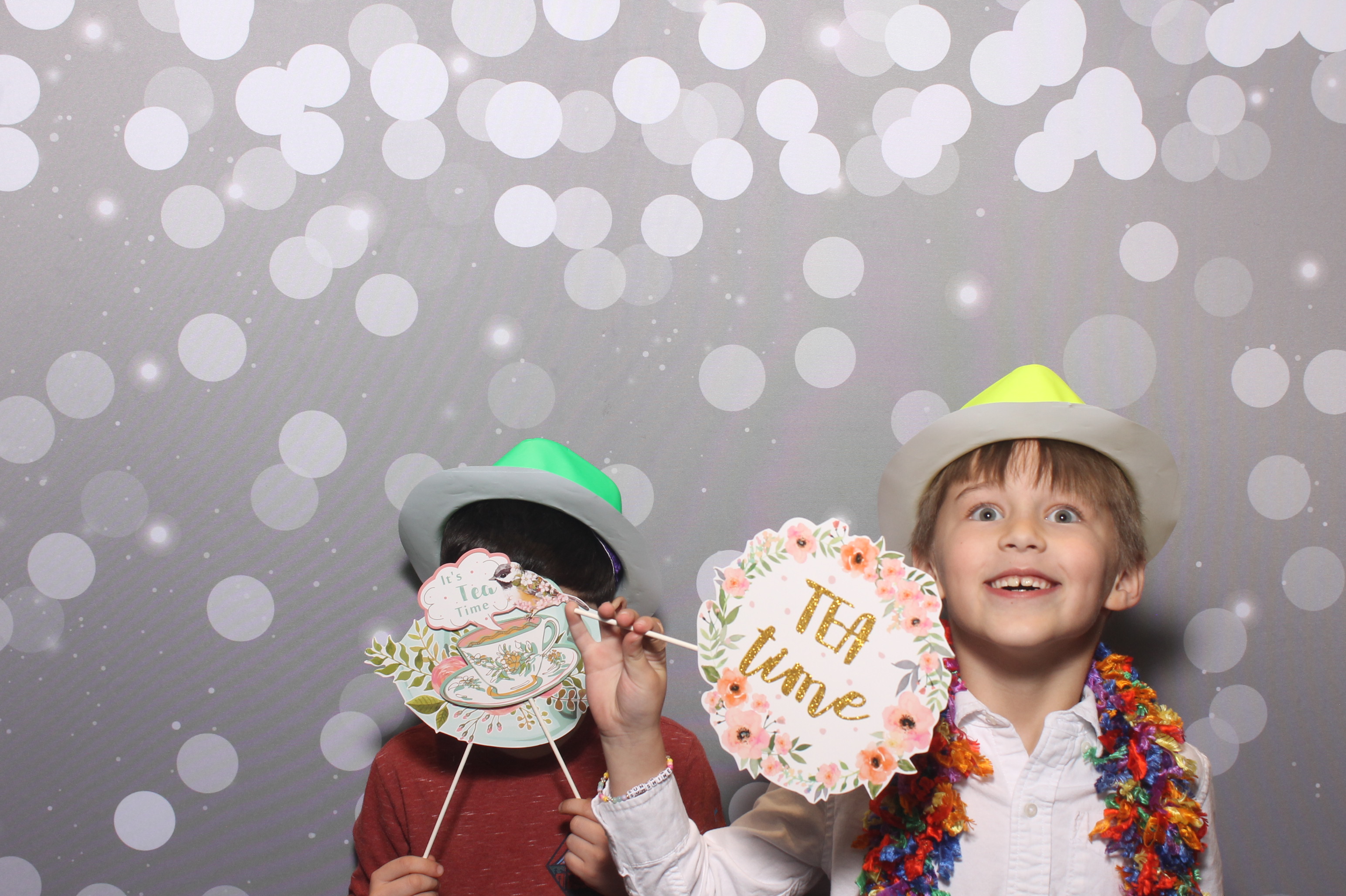 Hillel Grandparents & Special Friends Tea | View more photos from the event at gallery.photoboothcincy.com/u/PhotoBoothCincy/Hillel-Grandparents-Special-Friends-Tea
