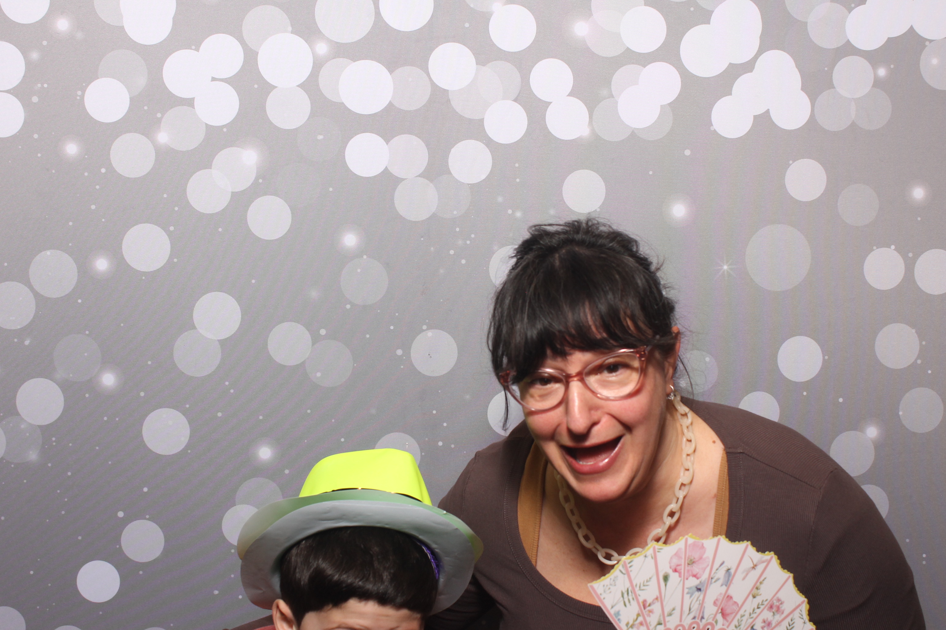 Hillel Grandparents & Special Friends Tea | View more photos from the event at gallery.photoboothcincy.com/u/PhotoBoothCincy/Hillel-Grandparents-Special-Friends-Tea