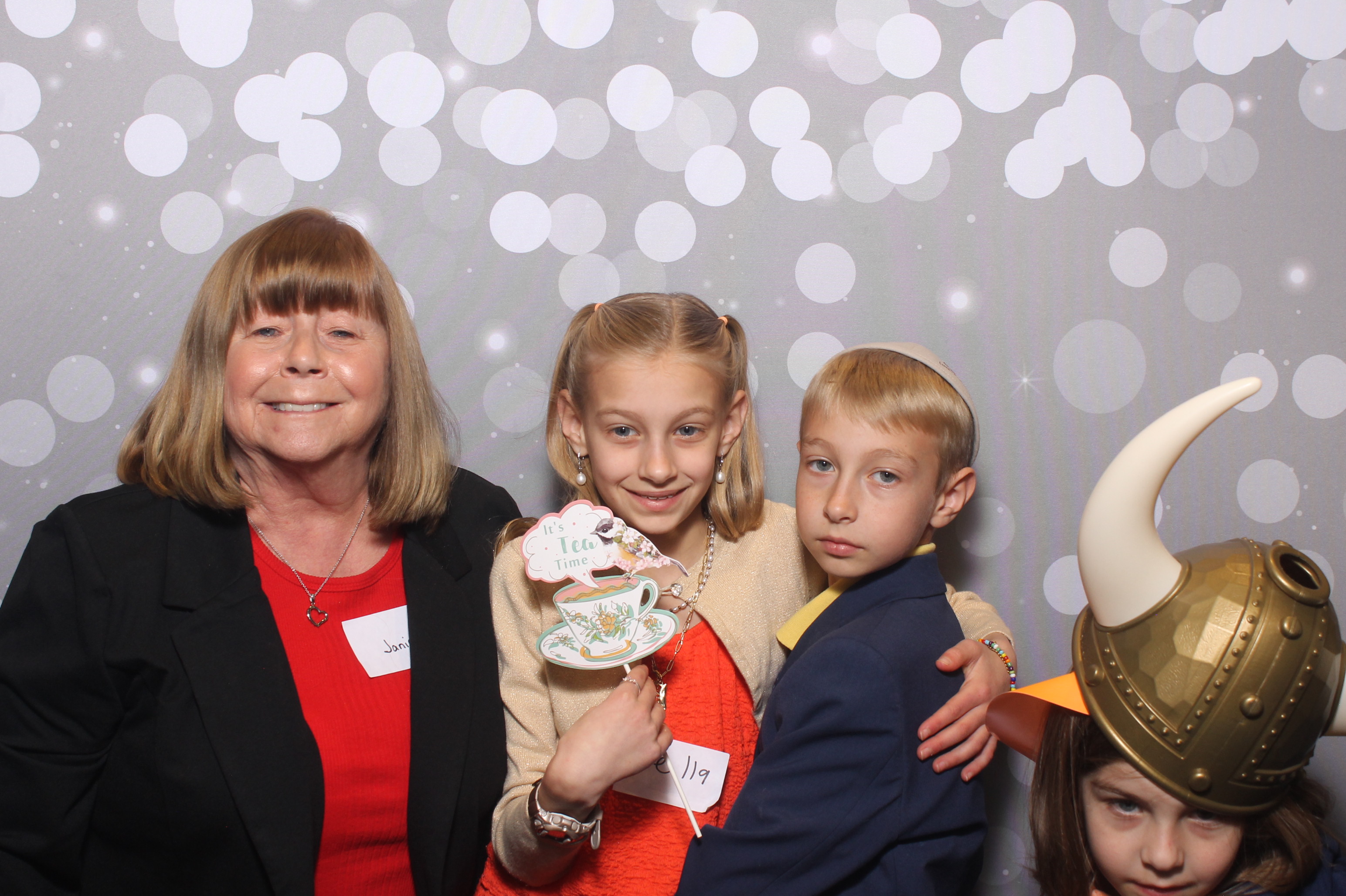 Hillel Grandparents & Special Friends Tea | View more photos from the event at gallery.photoboothcincy.com/u/PhotoBoothCincy/Hillel-Grandparents-Special-Friends-Tea