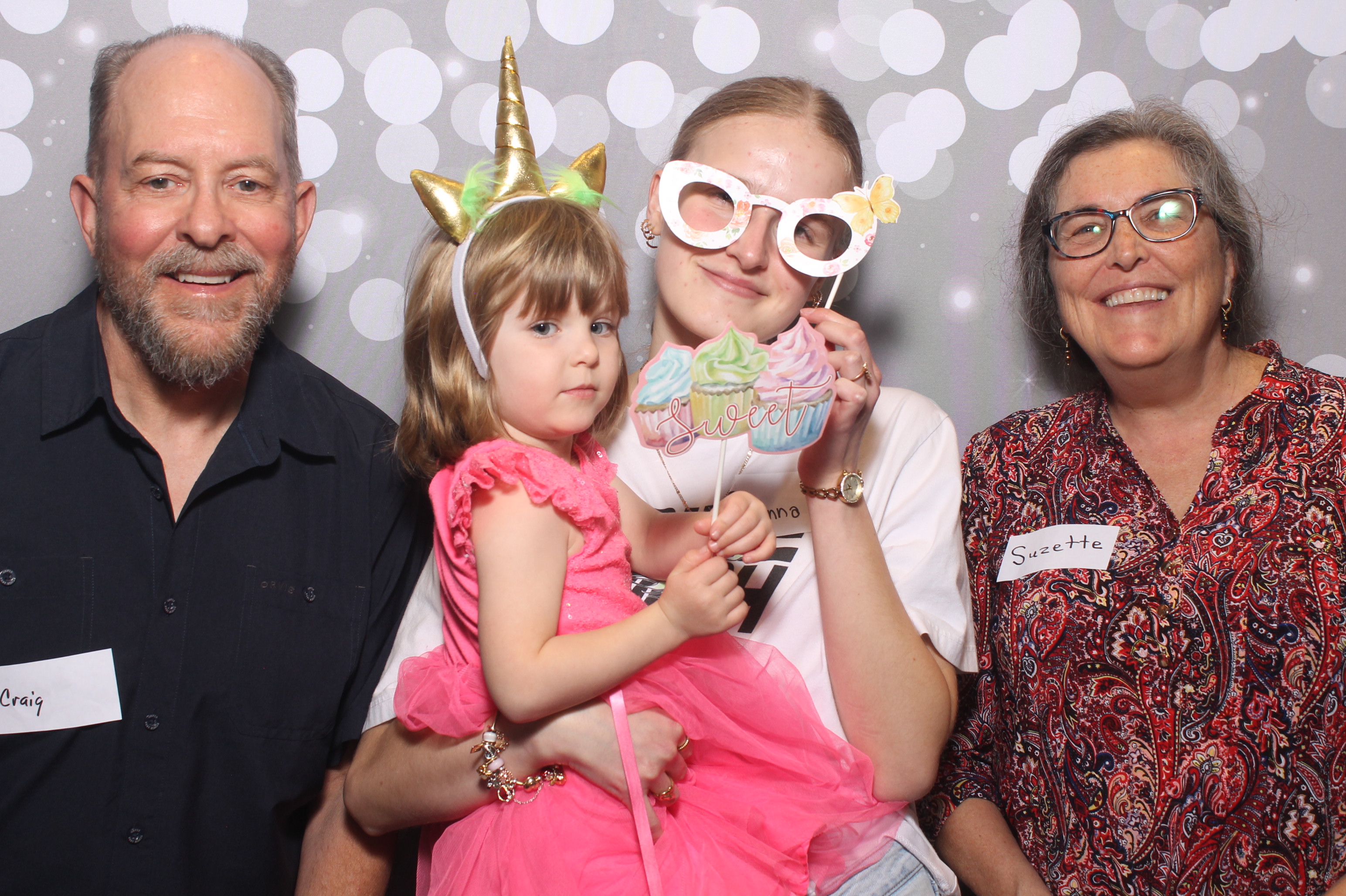 Hillel Grandparents & Special Friends Tea | View more photos from the event at gallery.photoboothcincy.com/u/PhotoBoothCincy/Hillel-Grandparents-Special-Friends-Tea