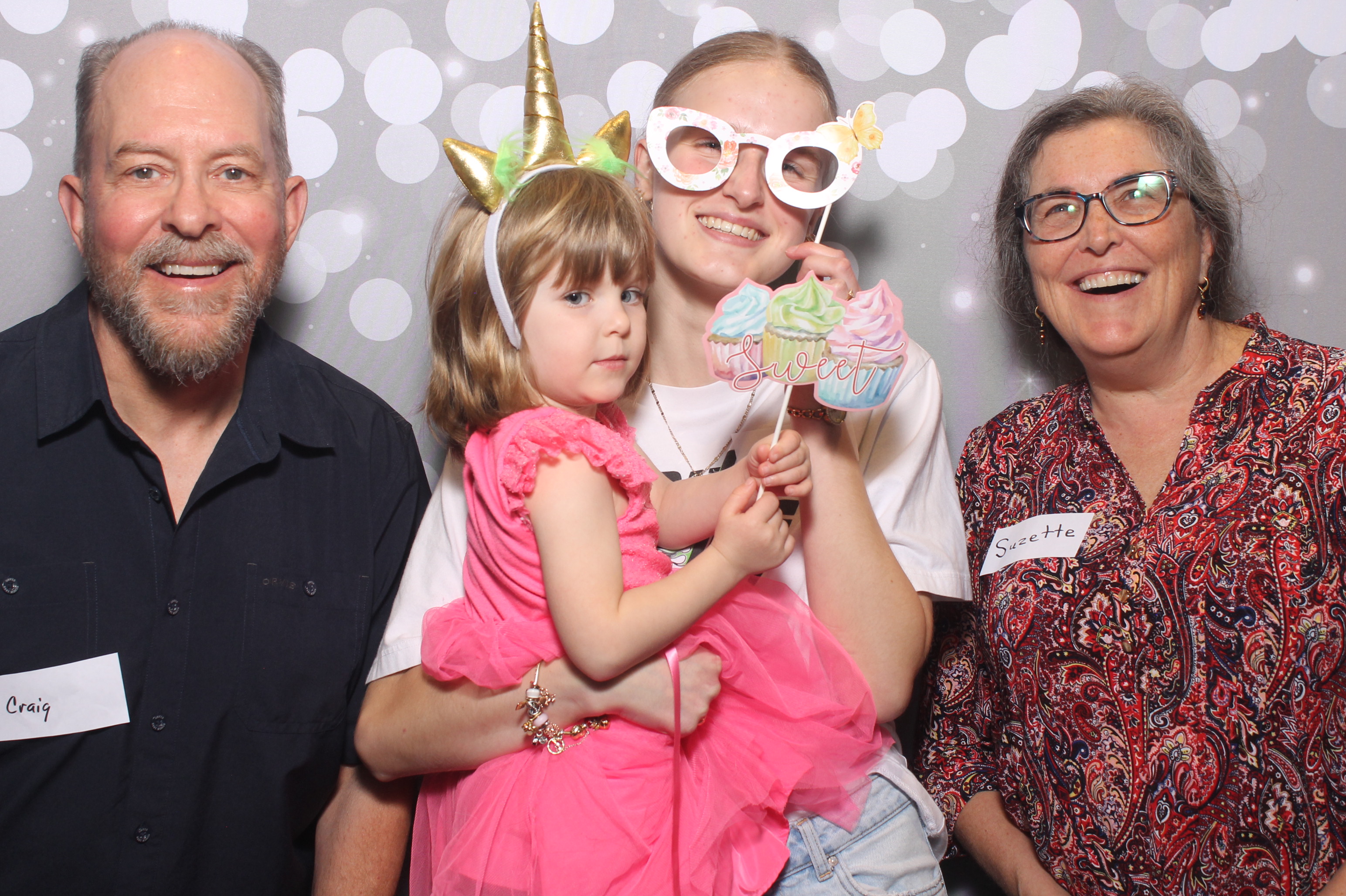 Hillel Grandparents & Special Friends Tea | View more photos from the event at gallery.photoboothcincy.com/u/PhotoBoothCincy/Hillel-Grandparents-Special-Friends-Tea