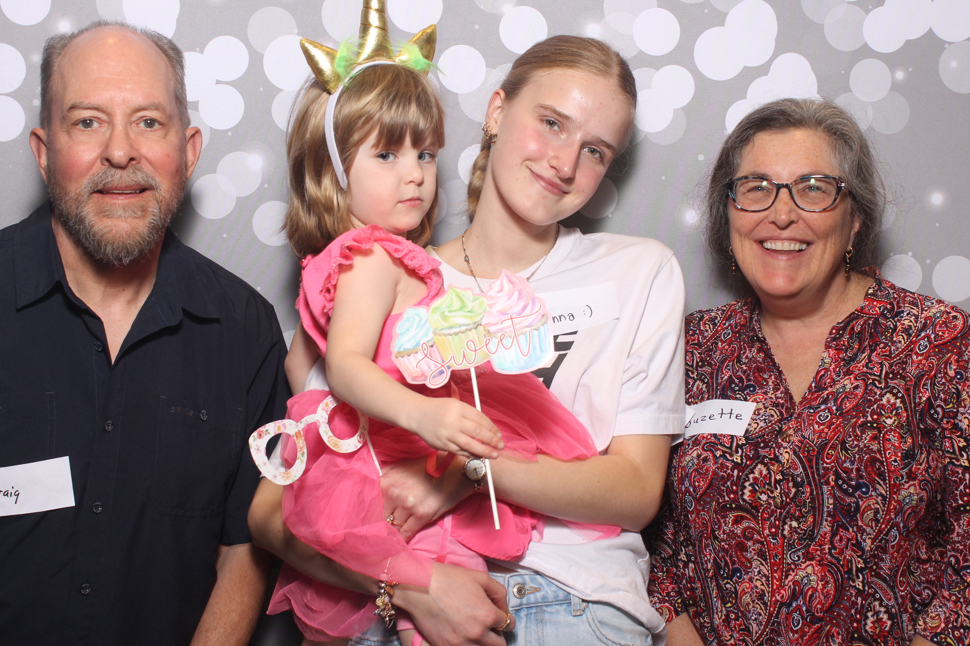 Hillel Grandparents & Special Friends Tea | View more photos from the event at gallery.photoboothcincy.com/u/PhotoBoothCincy/Hillel-Grandparents-Special-Friends-Tea