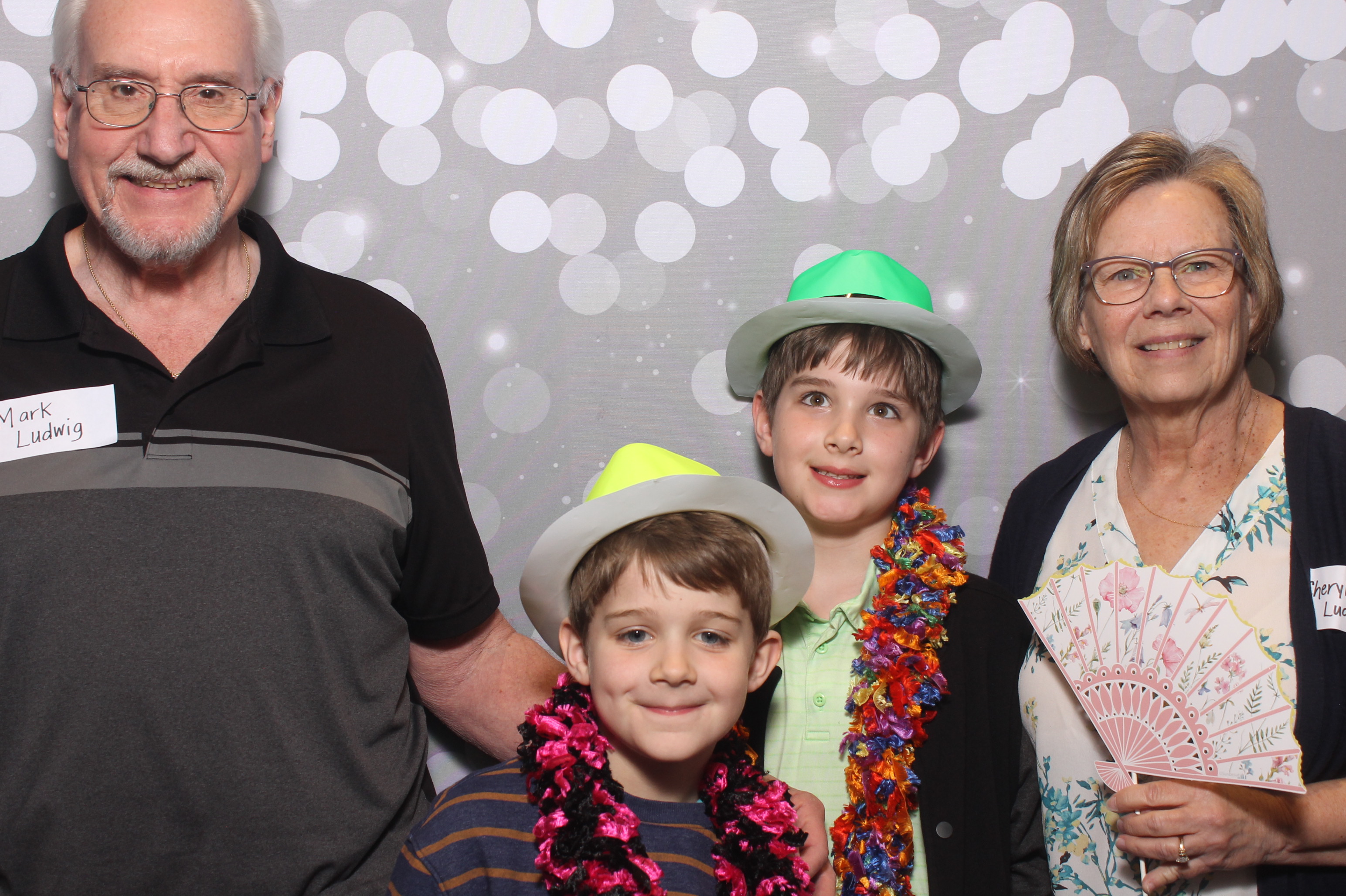 Hillel Grandparents & Special Friends Tea | View more photos from the event at gallery.photoboothcincy.com/u/PhotoBoothCincy/Hillel-Grandparents-Special-Friends-Tea