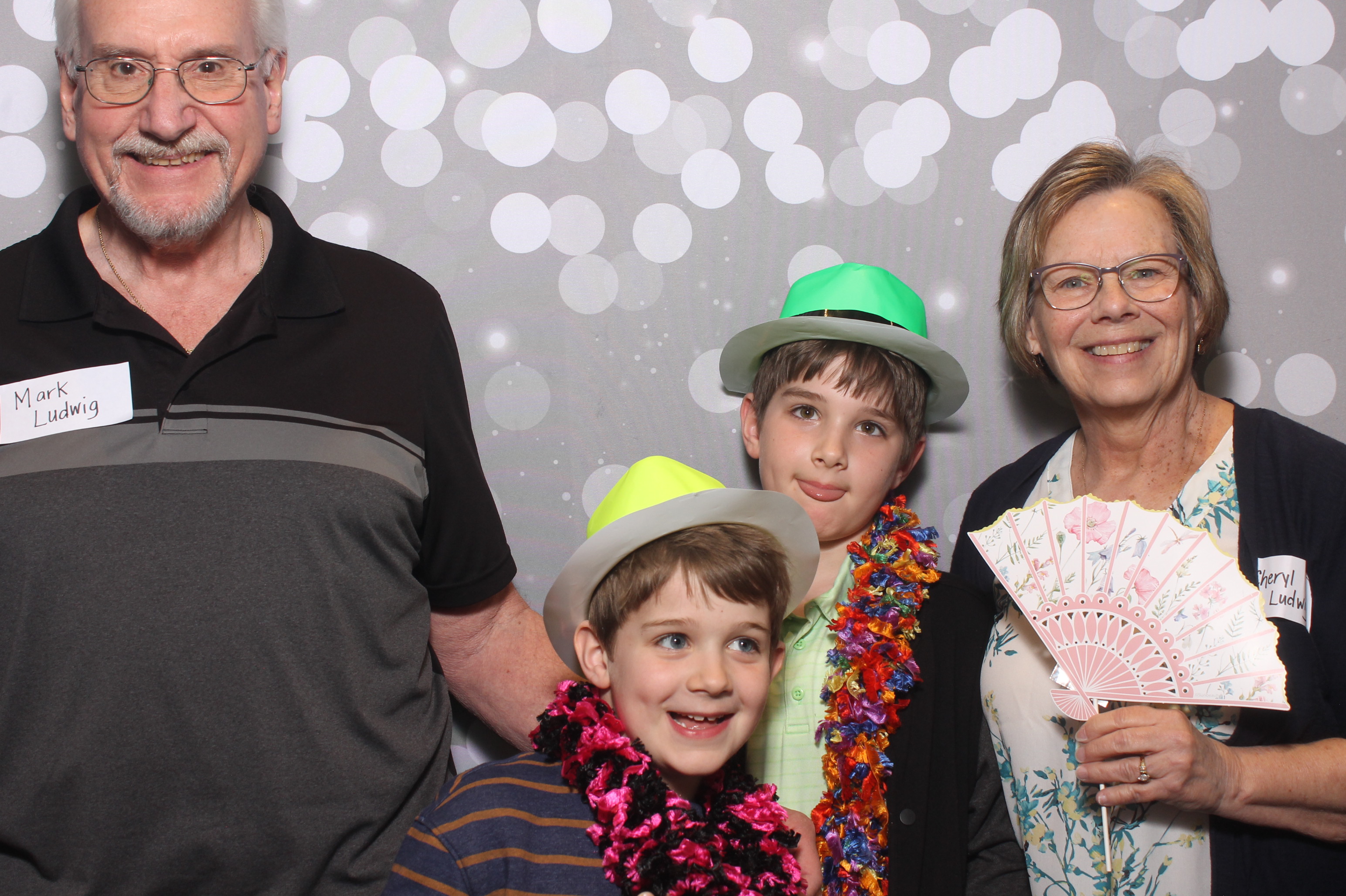 Hillel Grandparents & Special Friends Tea | View more photos from the event at gallery.photoboothcincy.com/u/PhotoBoothCincy/Hillel-Grandparents-Special-Friends-Tea