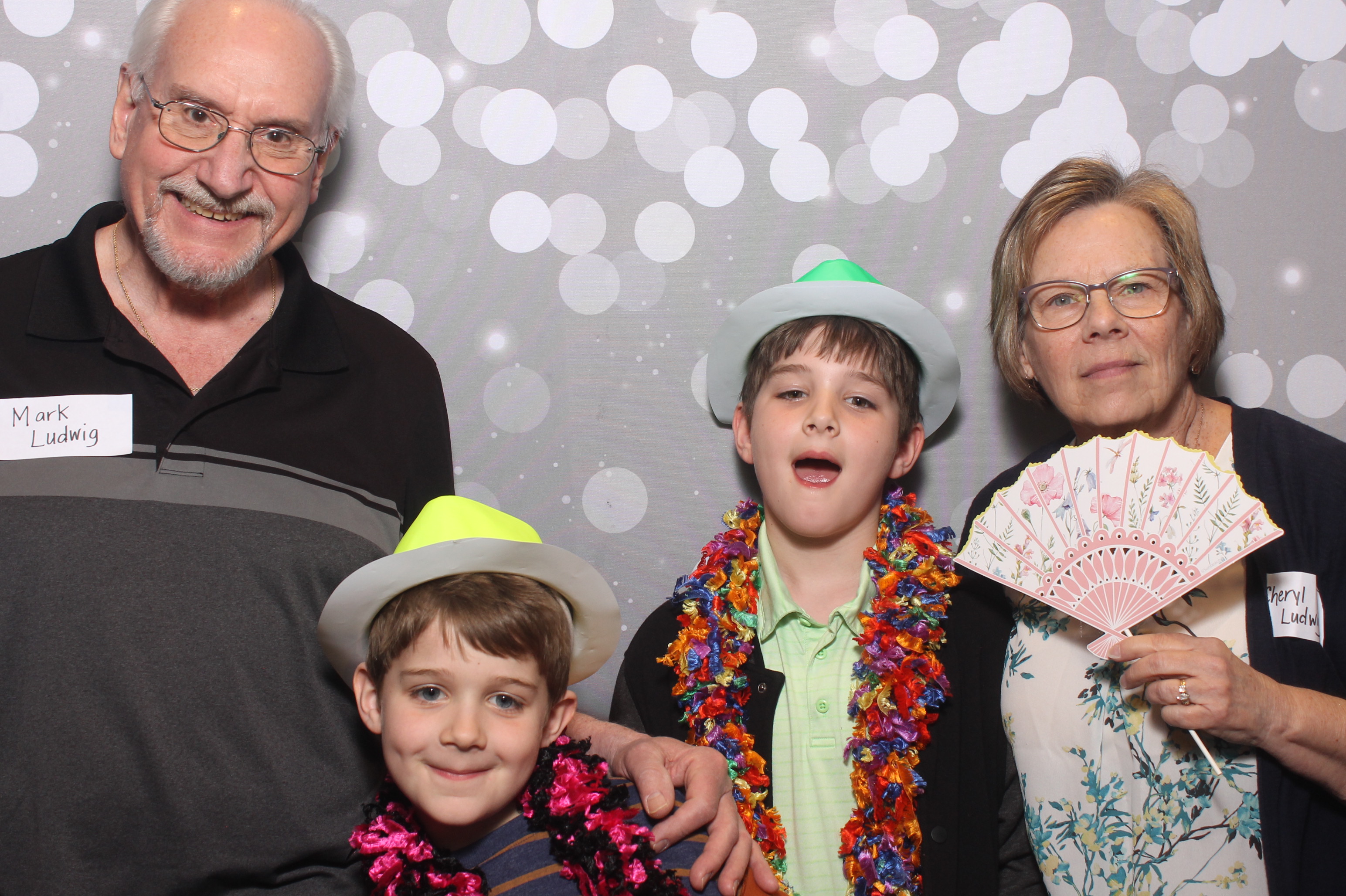 Hillel Grandparents & Special Friends Tea | View more photos from the event at gallery.photoboothcincy.com/u/PhotoBoothCincy/Hillel-Grandparents-Special-Friends-Tea