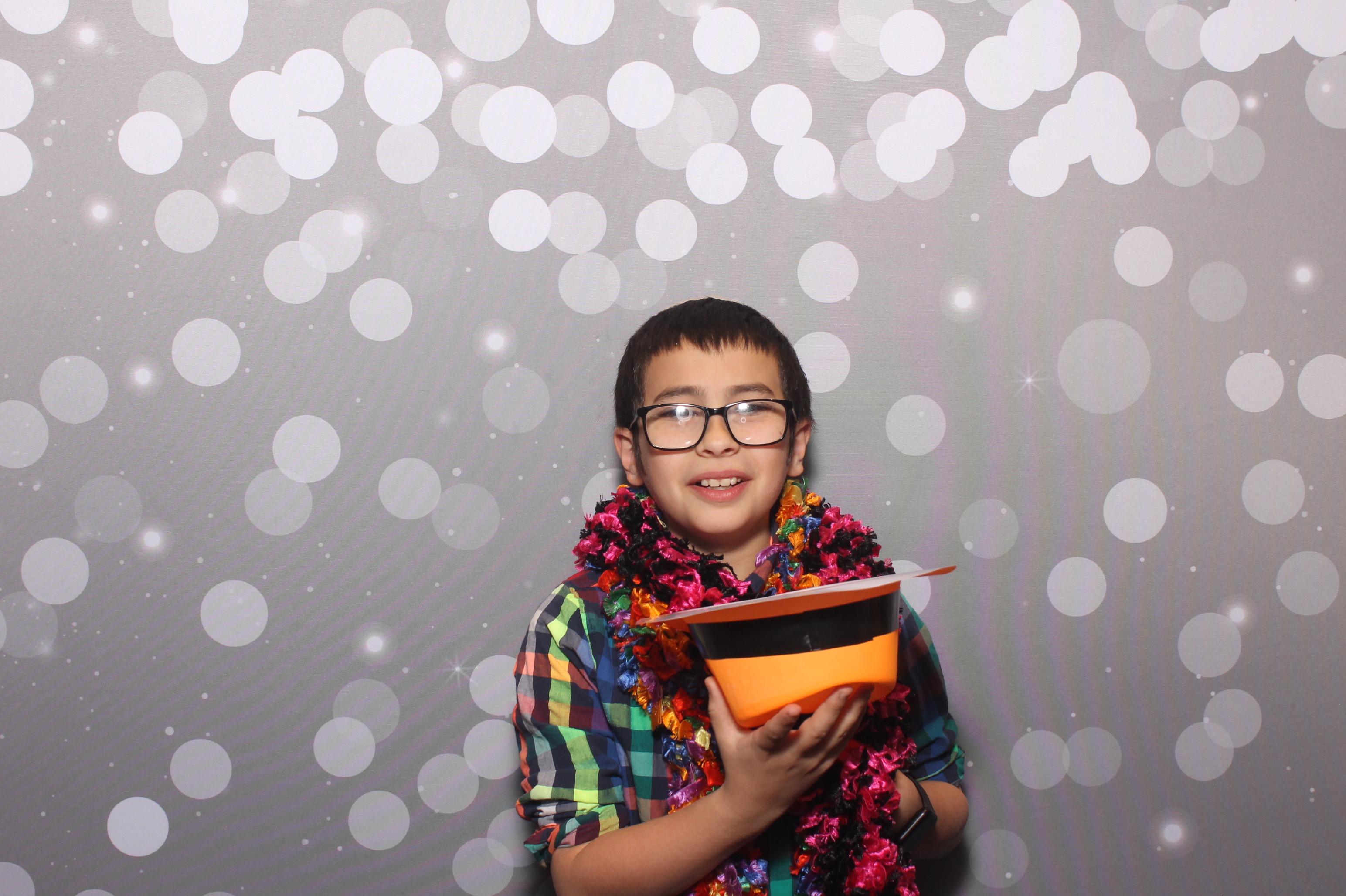Hillel Grandparents & Special Friends Tea | View more photos from the event at gallery.photoboothcincy.com/u/PhotoBoothCincy/Hillel-Grandparents-Special-Friends-Tea