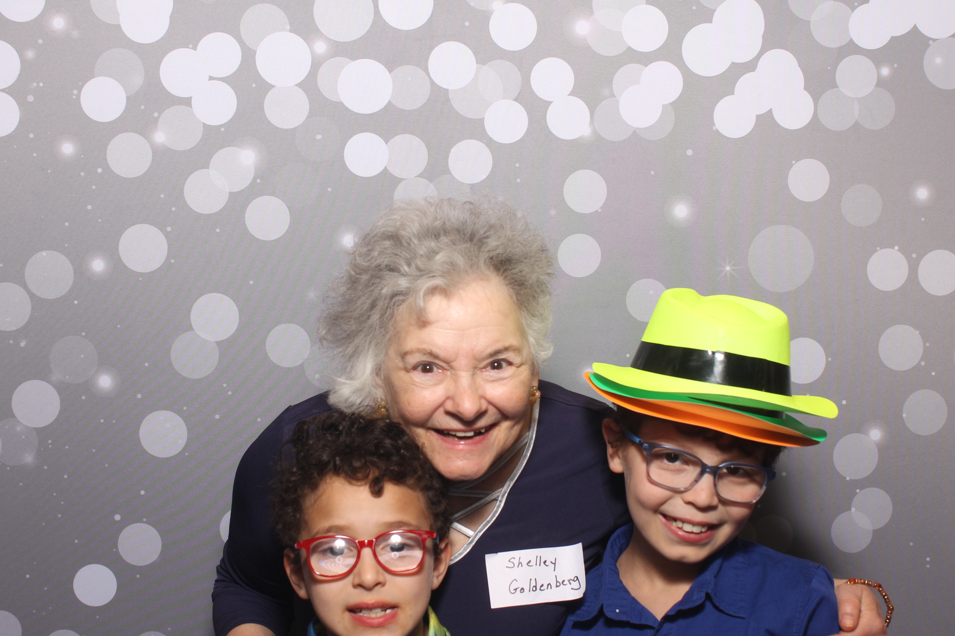Hillel Grandparents & Special Friends Tea | View more photos from the event at gallery.photoboothcincy.com/u/PhotoBoothCincy/Hillel-Grandparents-Special-Friends-Tea