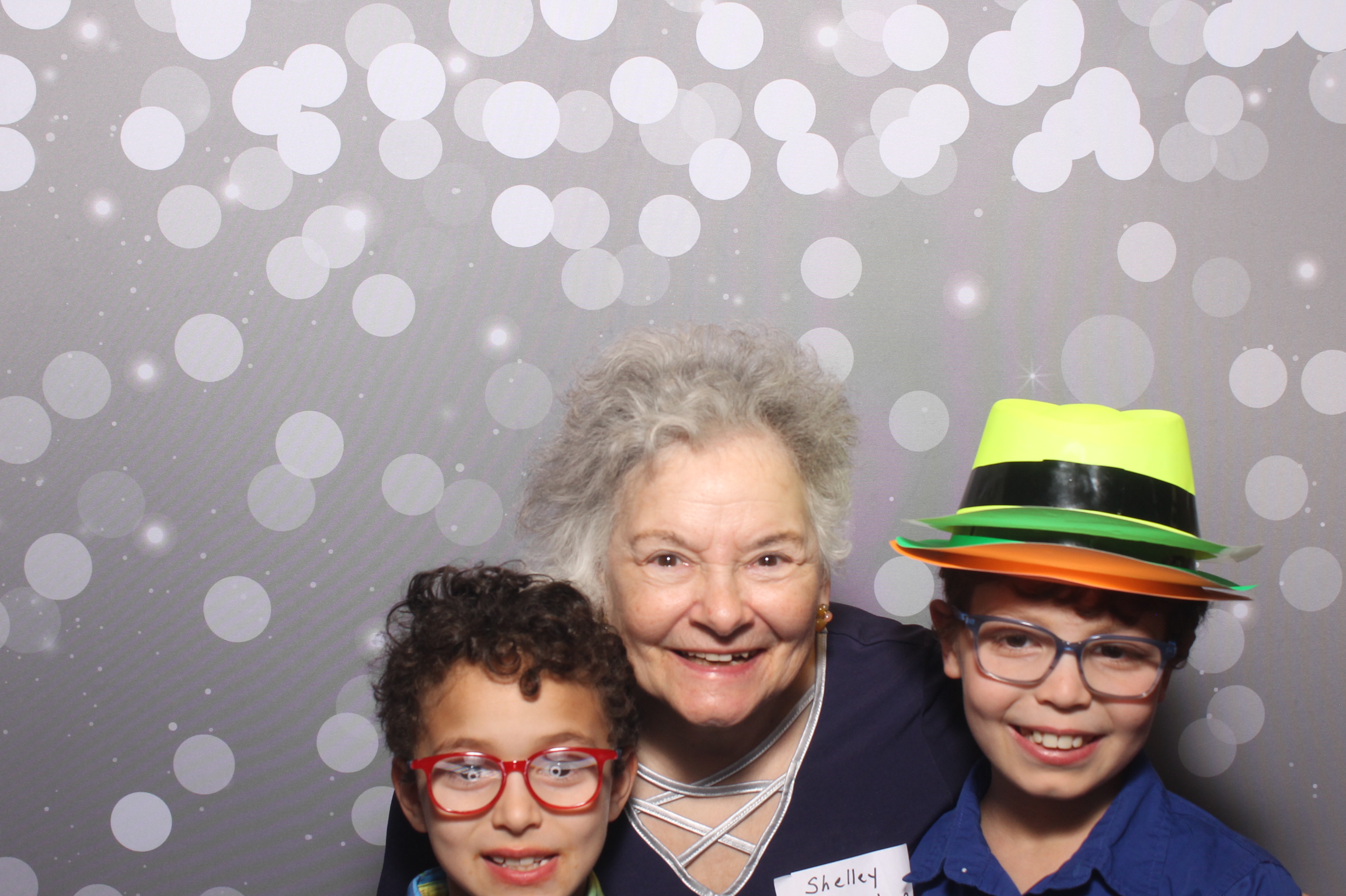 Hillel Grandparents & Special Friends Tea | View more photos from the event at gallery.photoboothcincy.com/u/PhotoBoothCincy/Hillel-Grandparents-Special-Friends-Tea